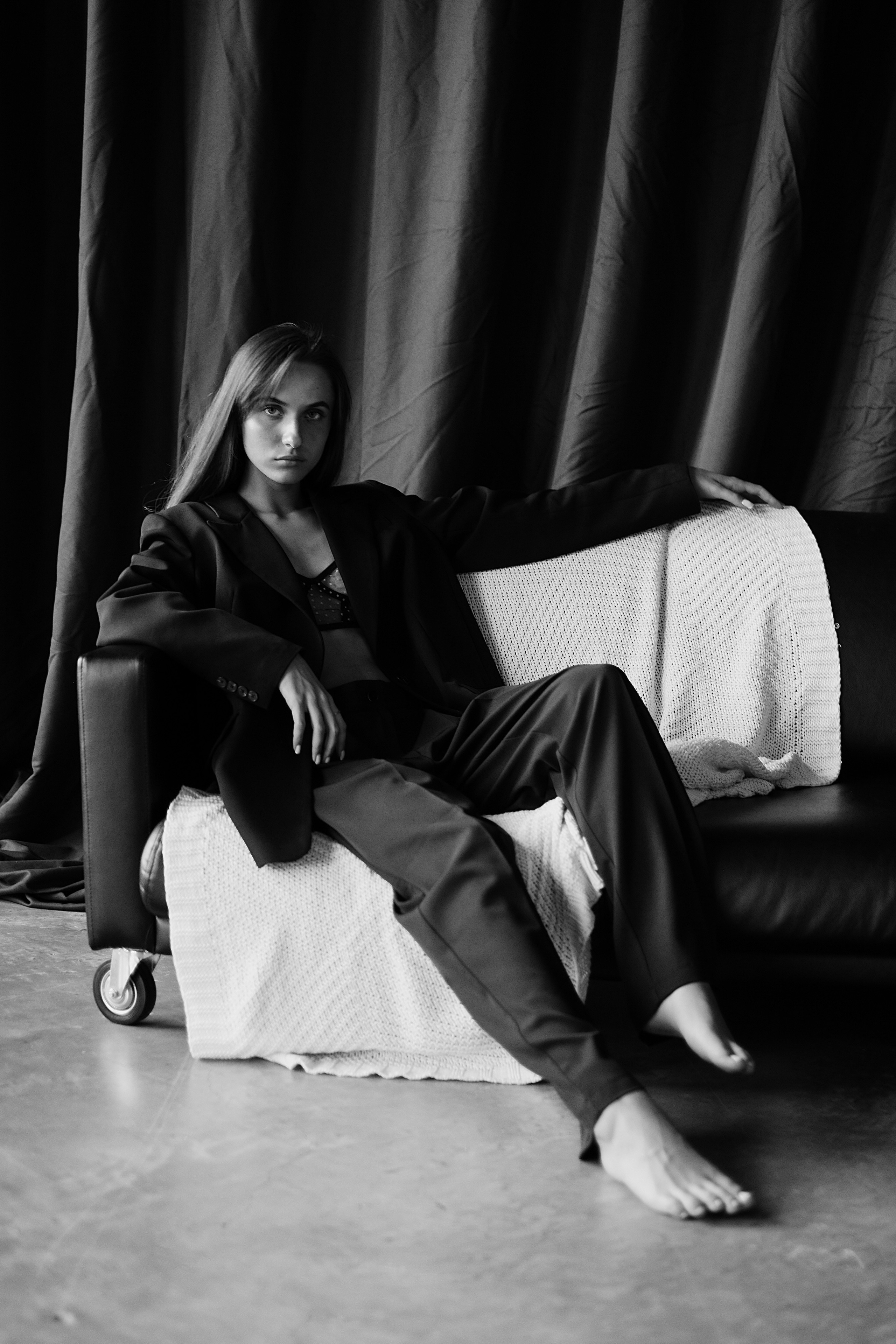 Настя. Не смотри на других, смотри внутрь себя