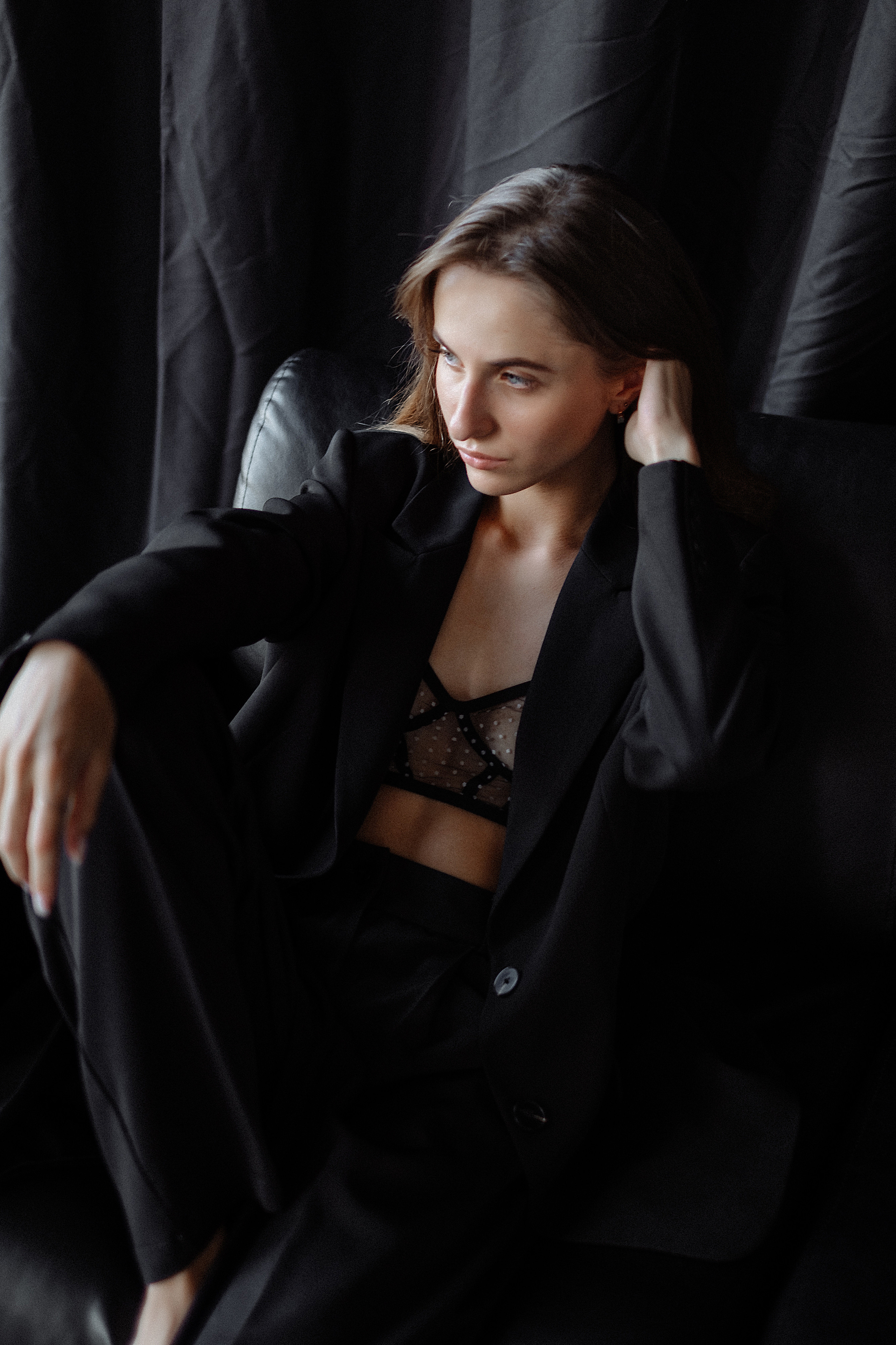 Настя. Не смотри на других, смотри внутрь себя