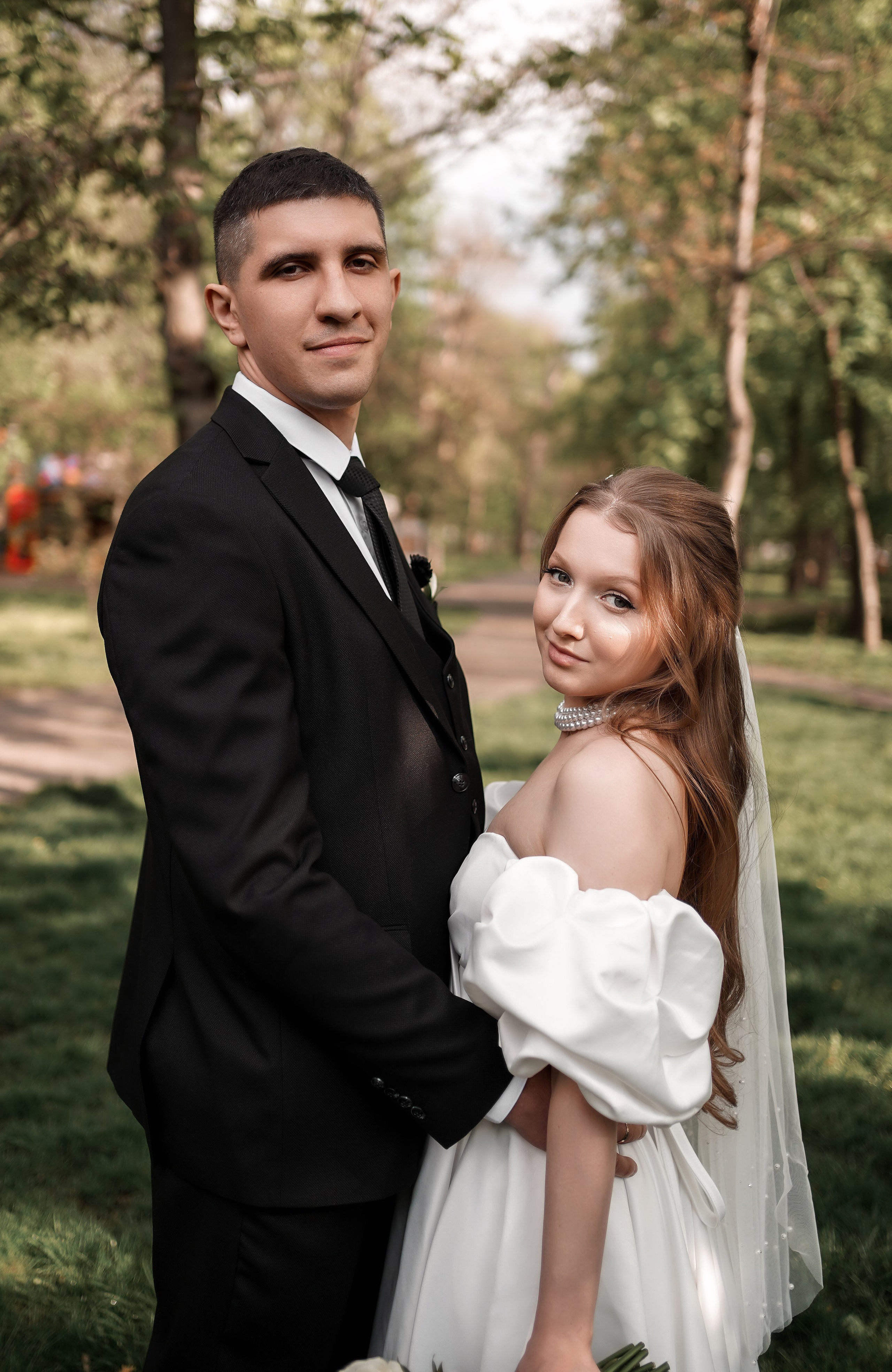 Свадебная прогулка Жанны и Рамиса в парке имени Октябрьской революции. Свадебный фотограф в Ростове-на-Дону. Таинство Крещения и Венчания, семейные фотосессии. Алёна Чёботова