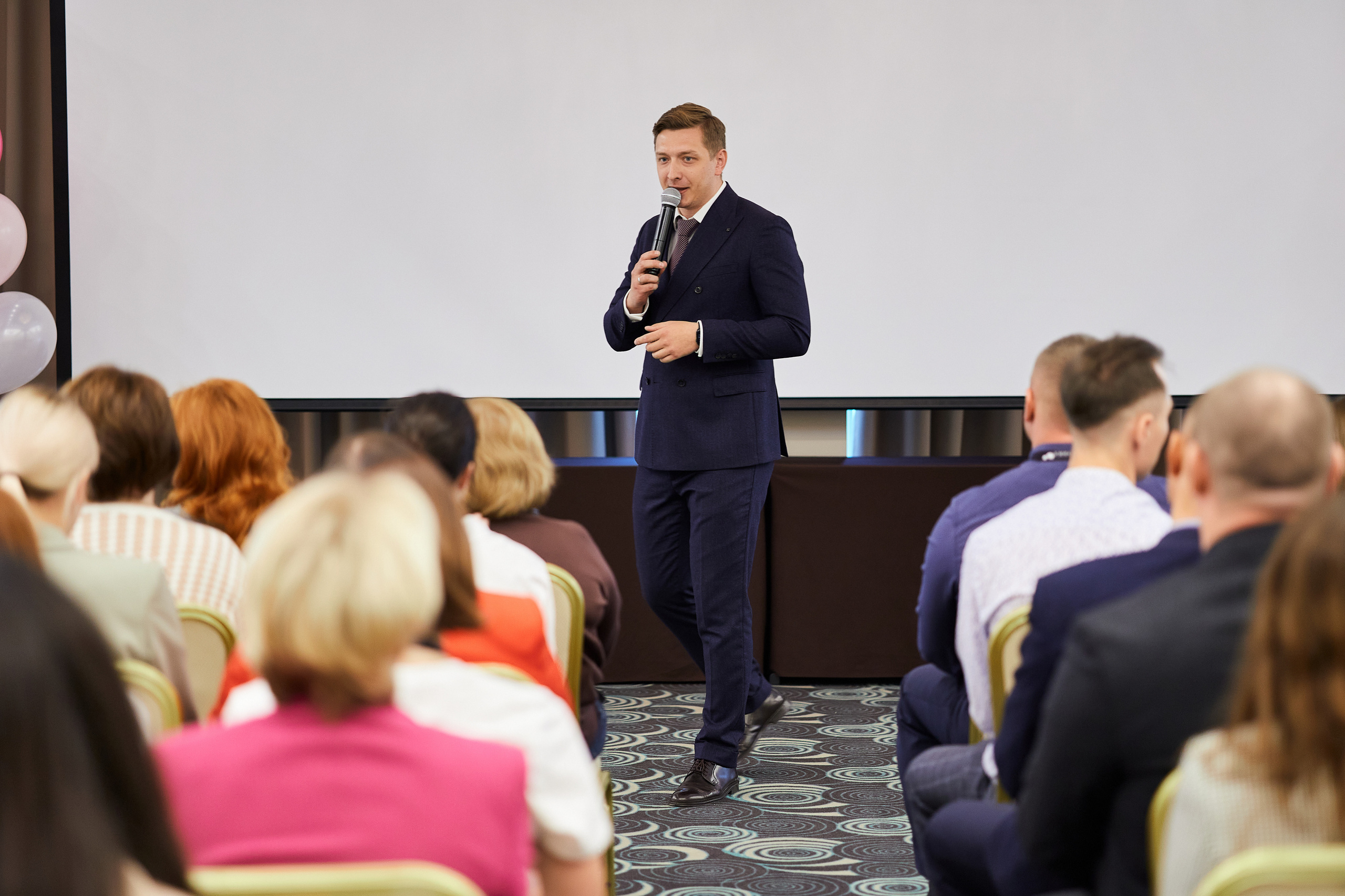 Конференция в Казани. Хороший репортажный и промышленный фотограф в Казани Алексей Щелконогов