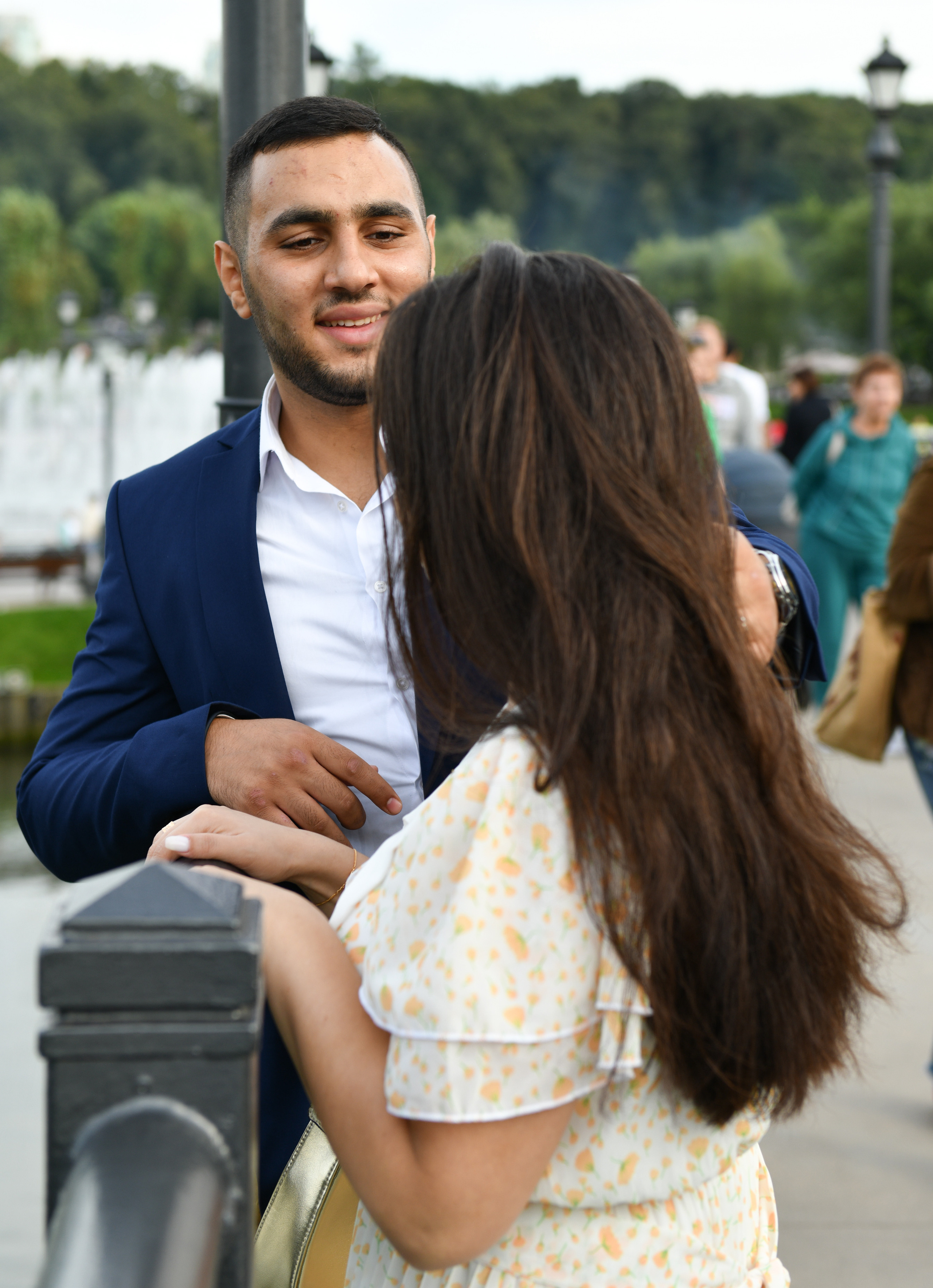 Омар и Рим свадебная прогулка в Царицыно. Свадебный и портретный фотограф в Москве Галина Борисова