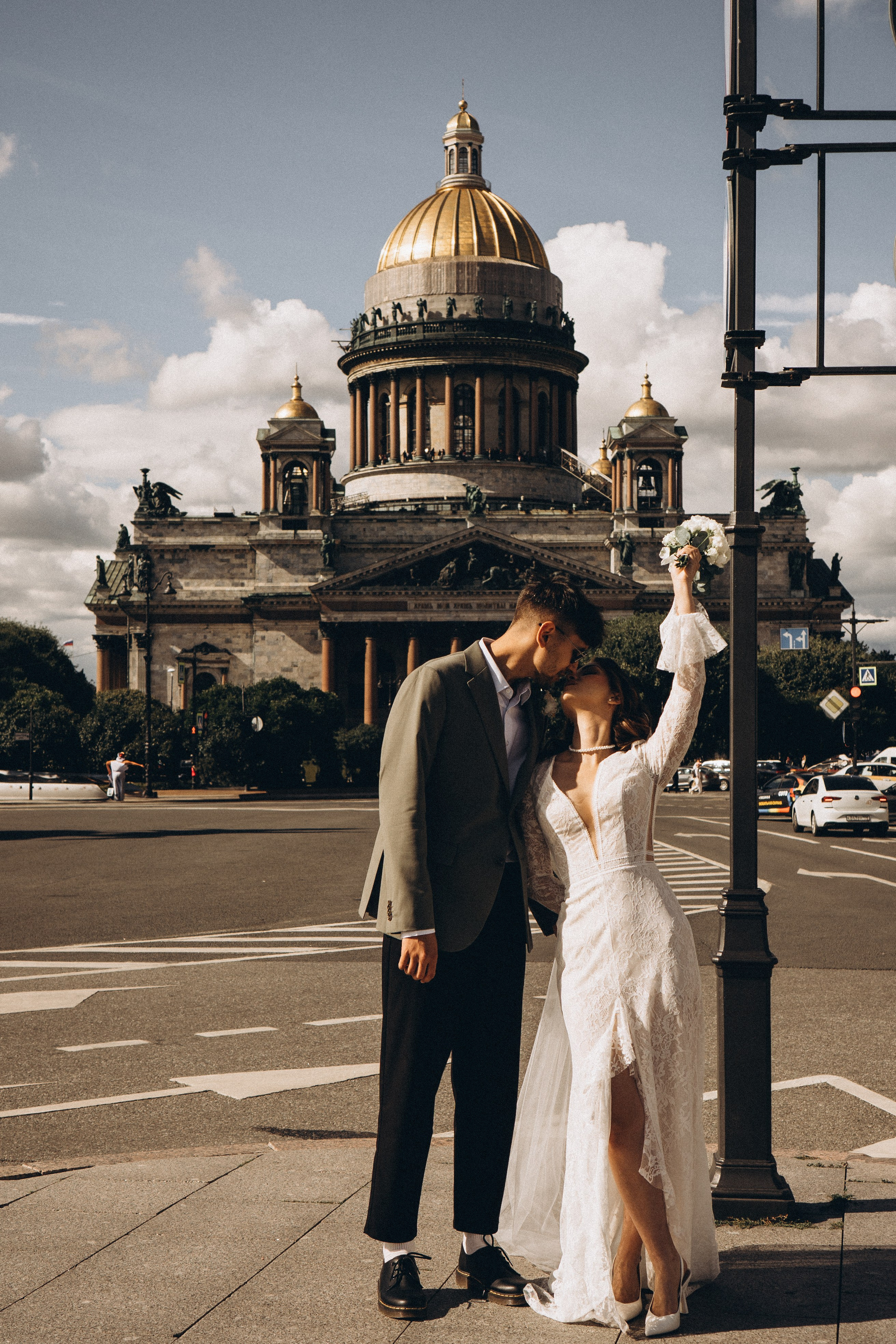 СВАДЕБНАЯ ПРОГУЛКА ВОЗЕ ИСАИКЕВСКОГО СОБОРА АСТОРИИ И ЗАКОНОДАЛЕТНОГО СОБРАНИЯ. Профессиональный фотограф, Санкт-Петербург — Виктория Богомолова