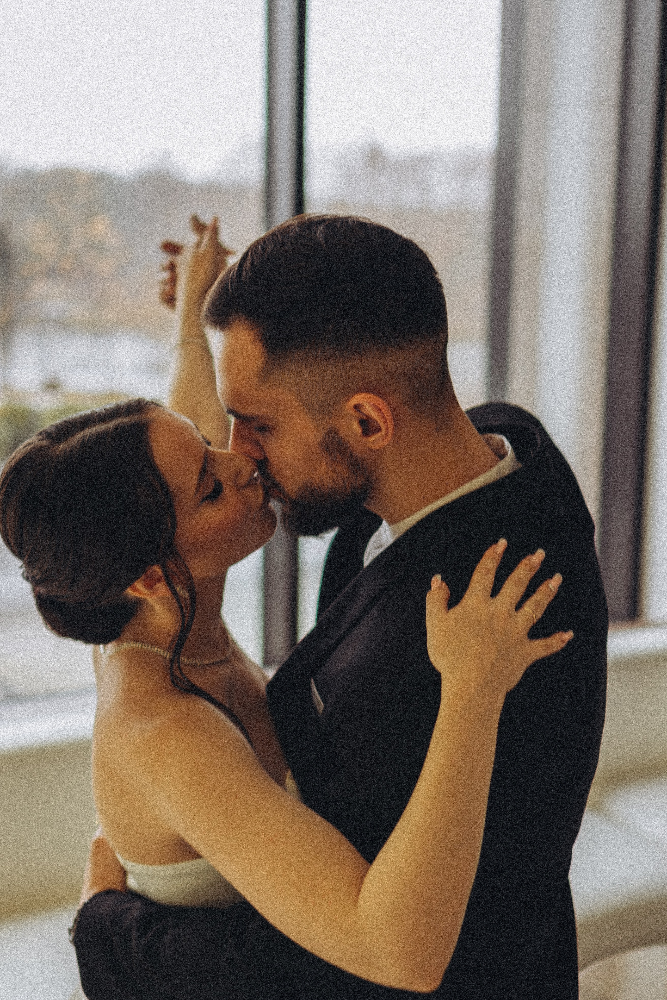 СВАДЕБНАЯ СЬЕМКА СБОРОВ ЖЕНИХА И НЕВЕСТЫ В ОТЕЛЕ И ТАКЖЕ ФОТОСЕССИИЯ В ОТЕЛЕЕ МЕГАПОЛИС БРЯНСК. Профессиональный фотограф, Санкт-Петербург — Виктория Богомолова