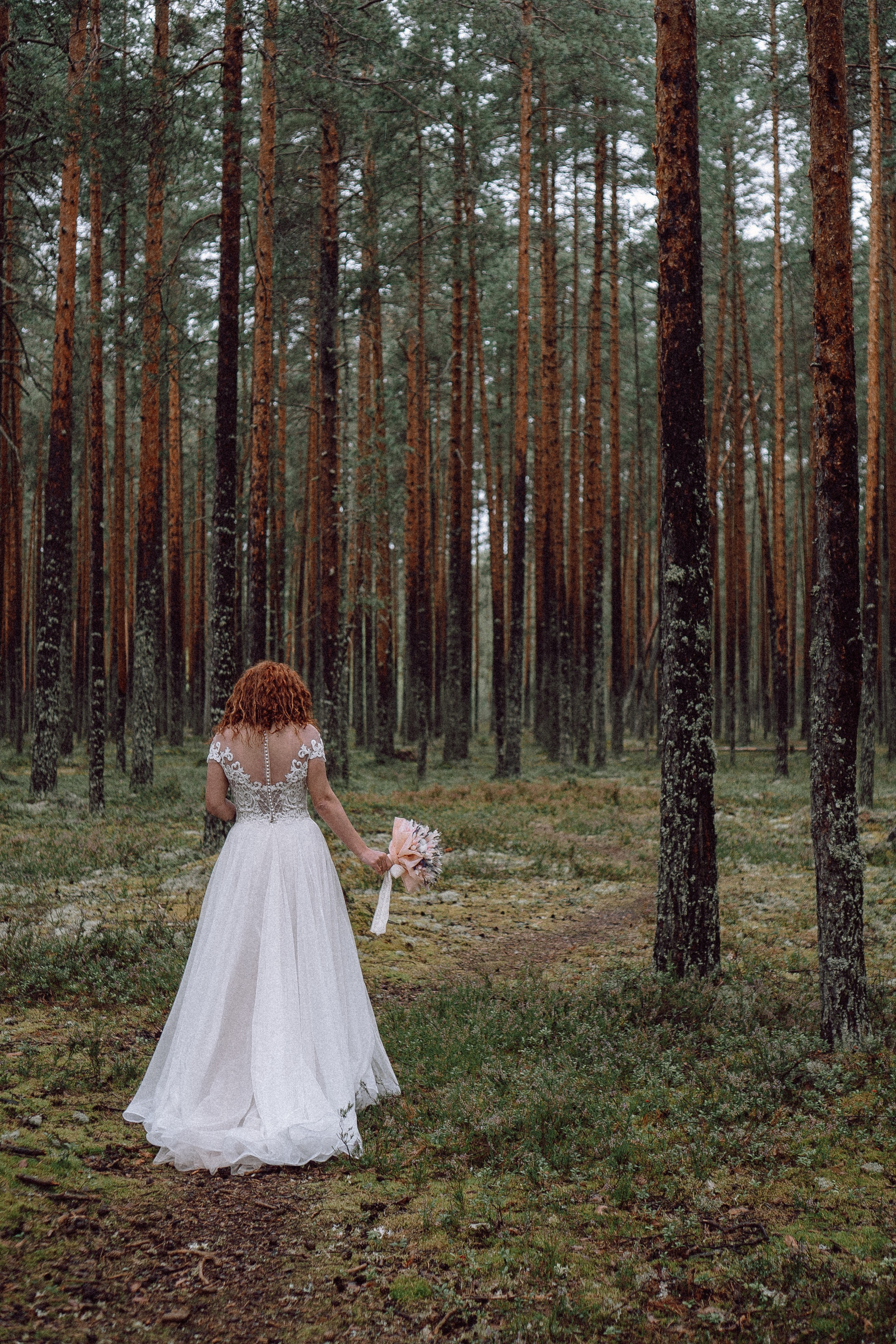 СВАДЕБНАЯ ФОТОСЕССИИЯ ПАРЫ В ГОРОДЕ ПРИОЗЕРСК В СОСНОВОМ ЛЕСУ И С ПИКАПОМ. Профессиональный фотограф, Санкт-Петербург — Виктория Богомолова