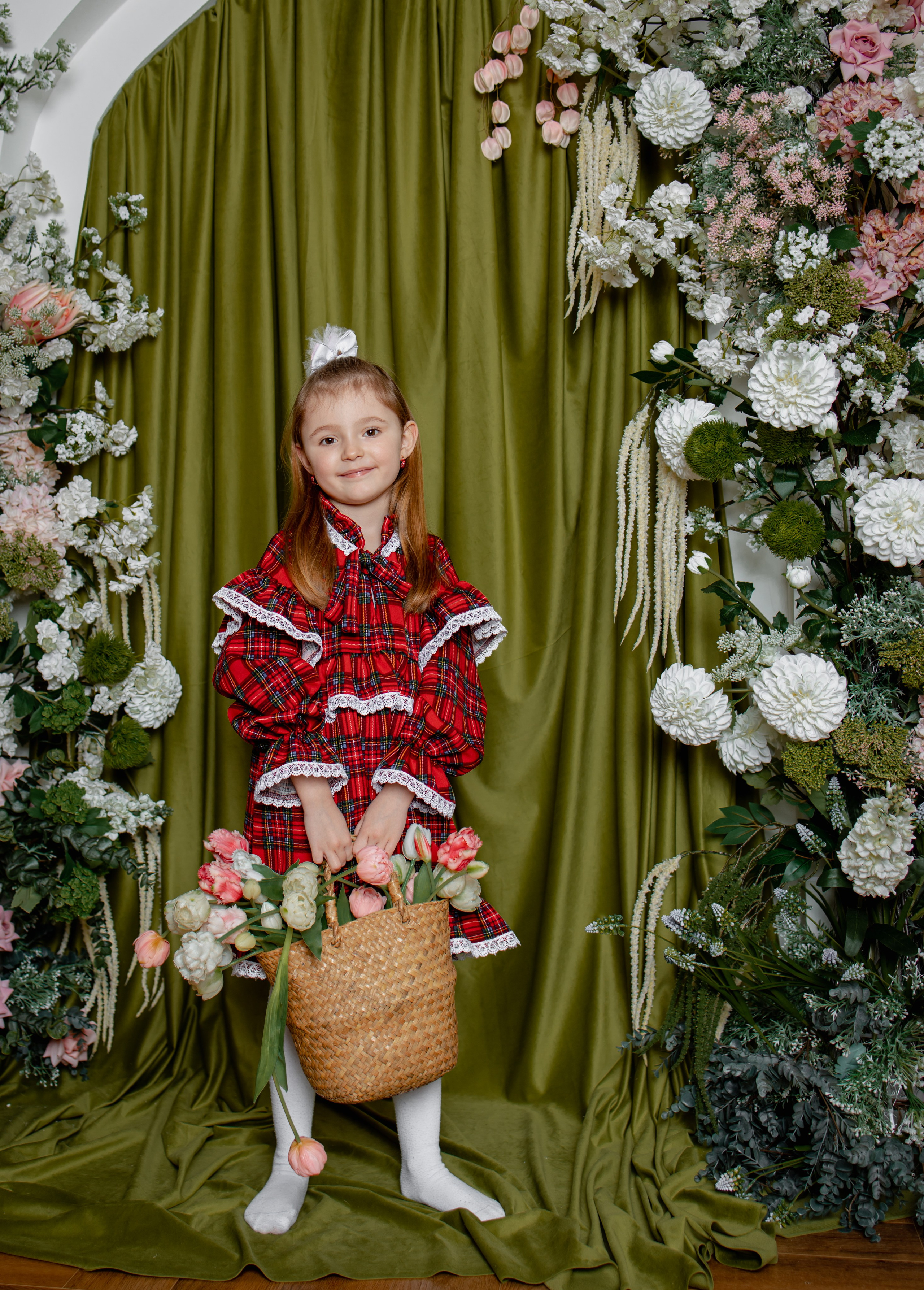 Семейная фотосессия (Весна в студии). Свадебный фотограф Краснодар Инна Кириенко