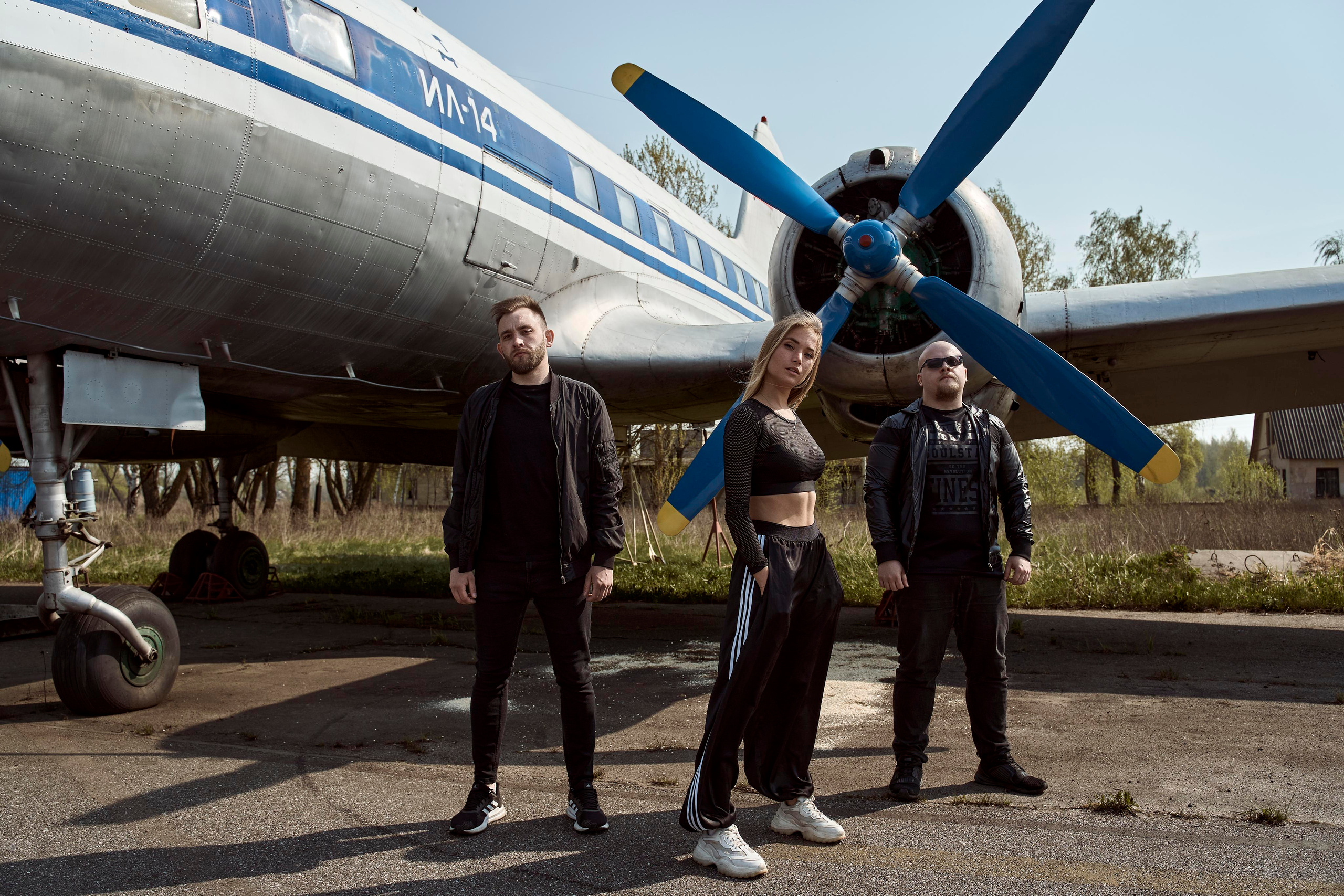 MAYDAYMAYDAY. Съемка на аэродроме. Свадебный фотограф и видеограф из Санкт-Петербурга Агарков Никита