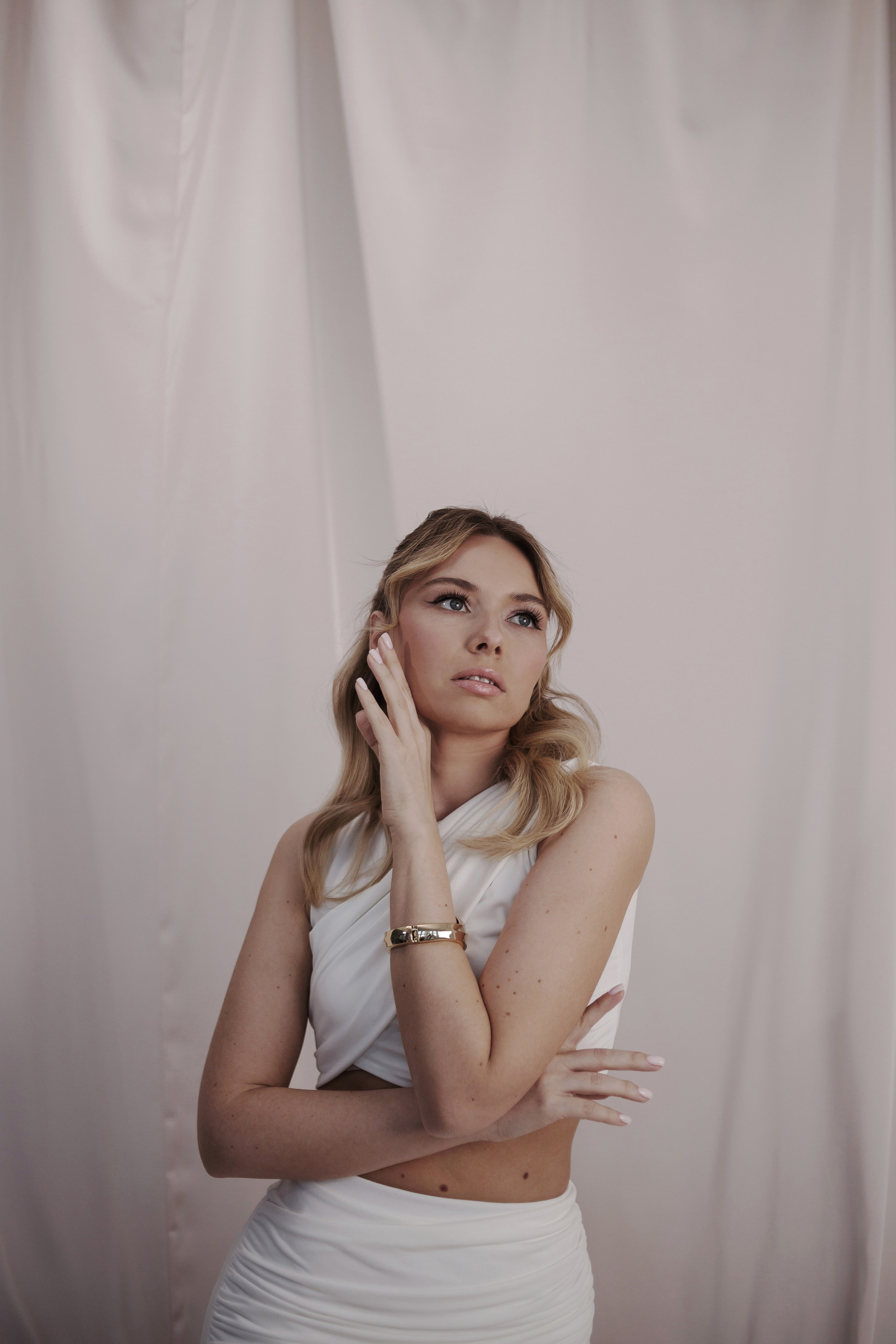 Md: @lovexxxxMuah: @mari.bulatovaOrg: @creative_photodayLoc: @daily_photostudio