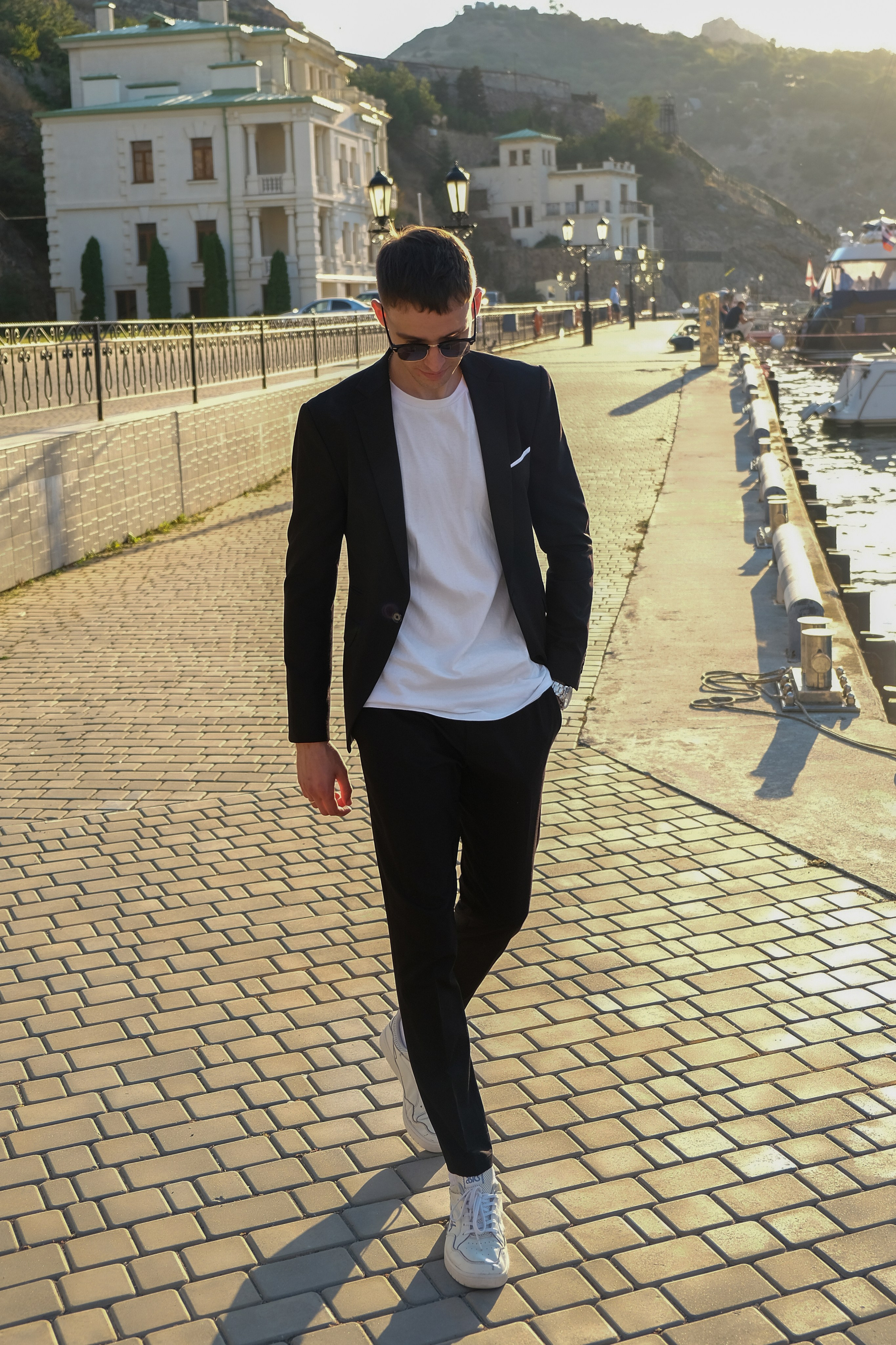 Свадебная фотосессия в Балаклаве. Профессиональная фотосъемка в Крыму. Натуральные эмоции и живые кадры. Забронируйте дату прямо сейчас!