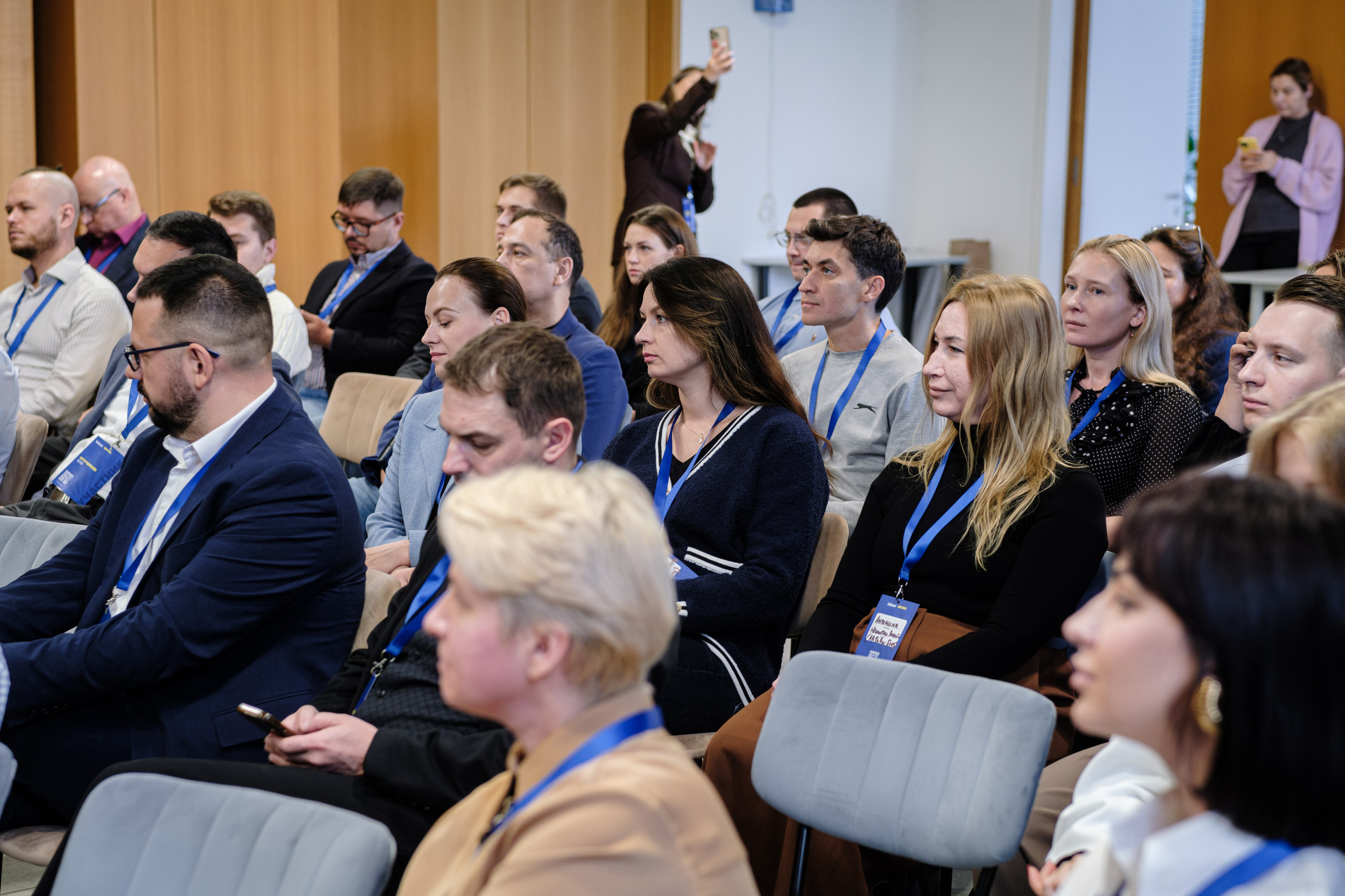 METRO. Репортажный и портретный фотограф в Москве Илья Спиридонов