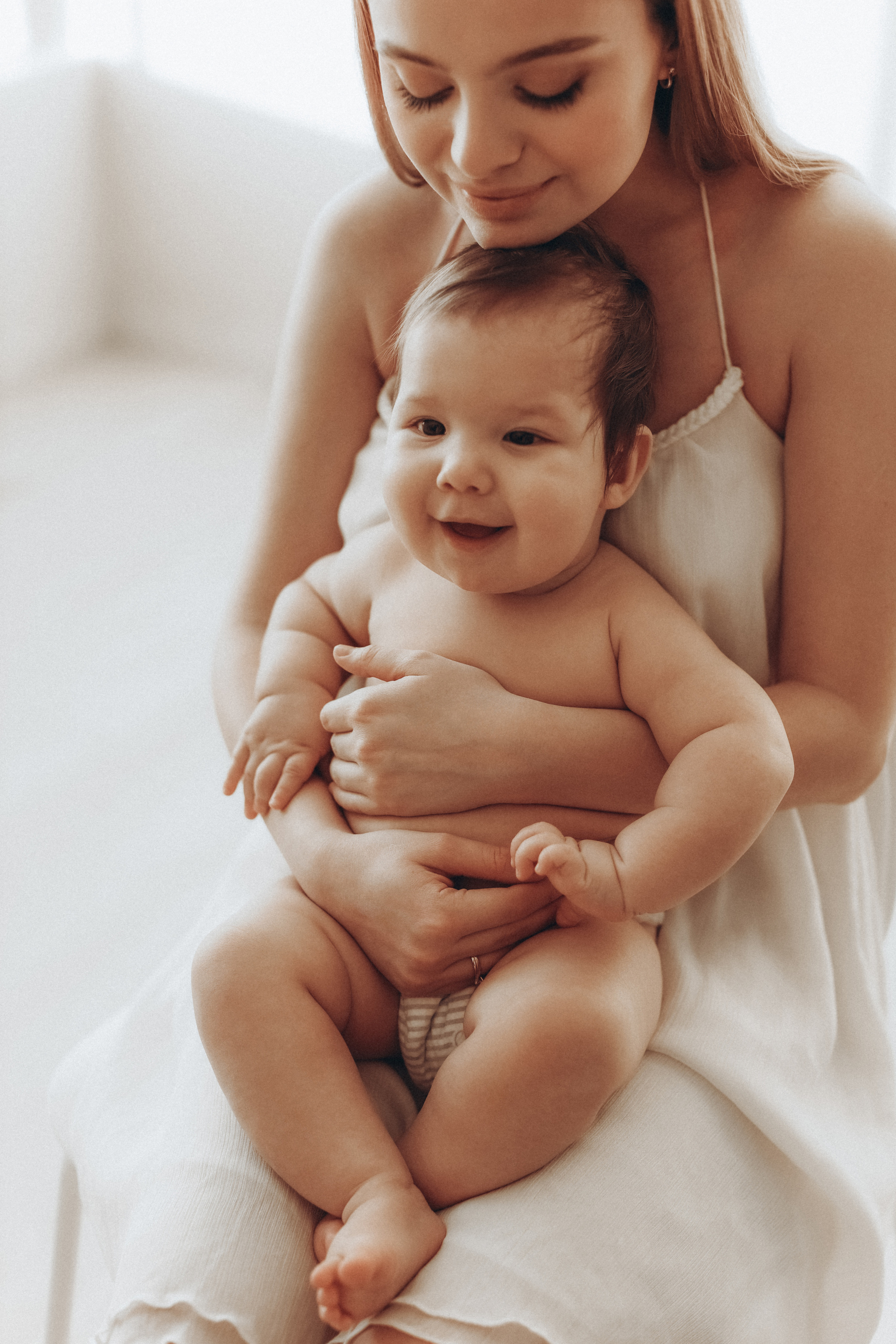 Фотосессия материнства. Студийная и домашняя съемка с детьми. Семейный и фотограф новорожденных в Санкт-Петербурге Ольга Руденко