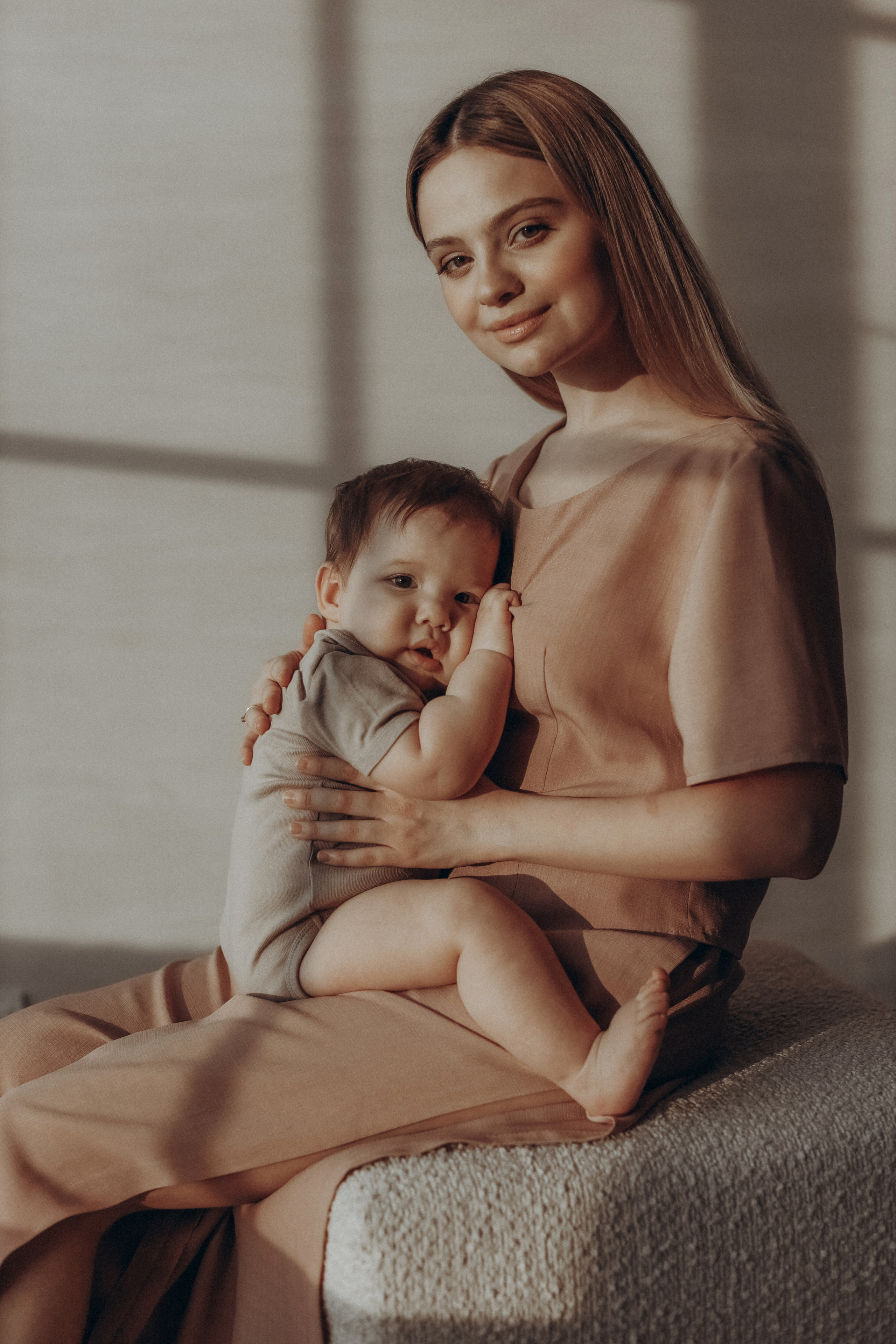 Фотосессия материнства. Студийная и домашняя съемка с детьми. Семейный и фотограф новорожденных в Санкт-Петербурге Ольга Руденко