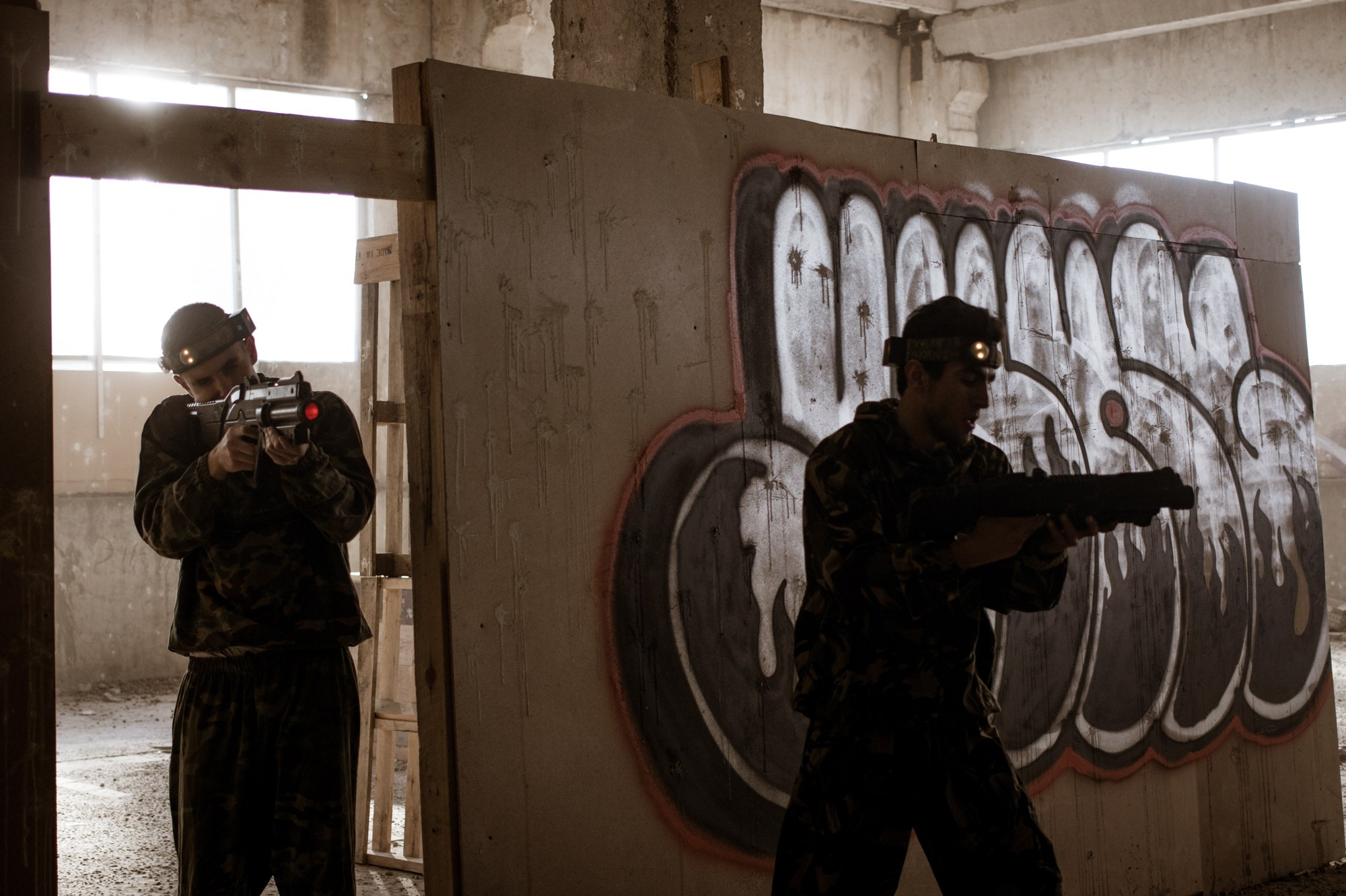 Лазертаг на заводе ЗИП. Репортажный, промышленный и маркетплейс-фотограф Дмитрий Чернат