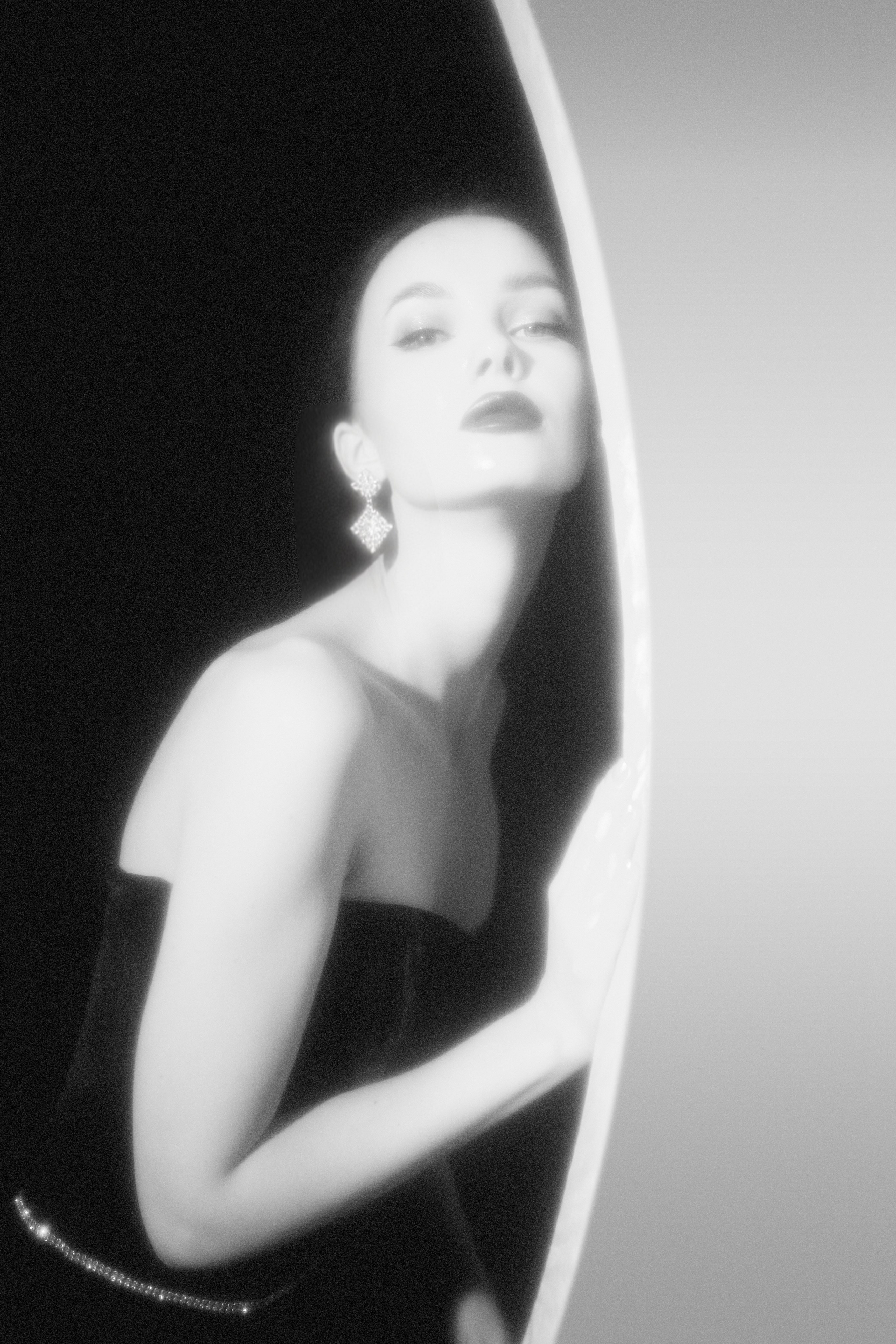 Fly me to the Moon. Fashion Photographer Oxana Chernomorets