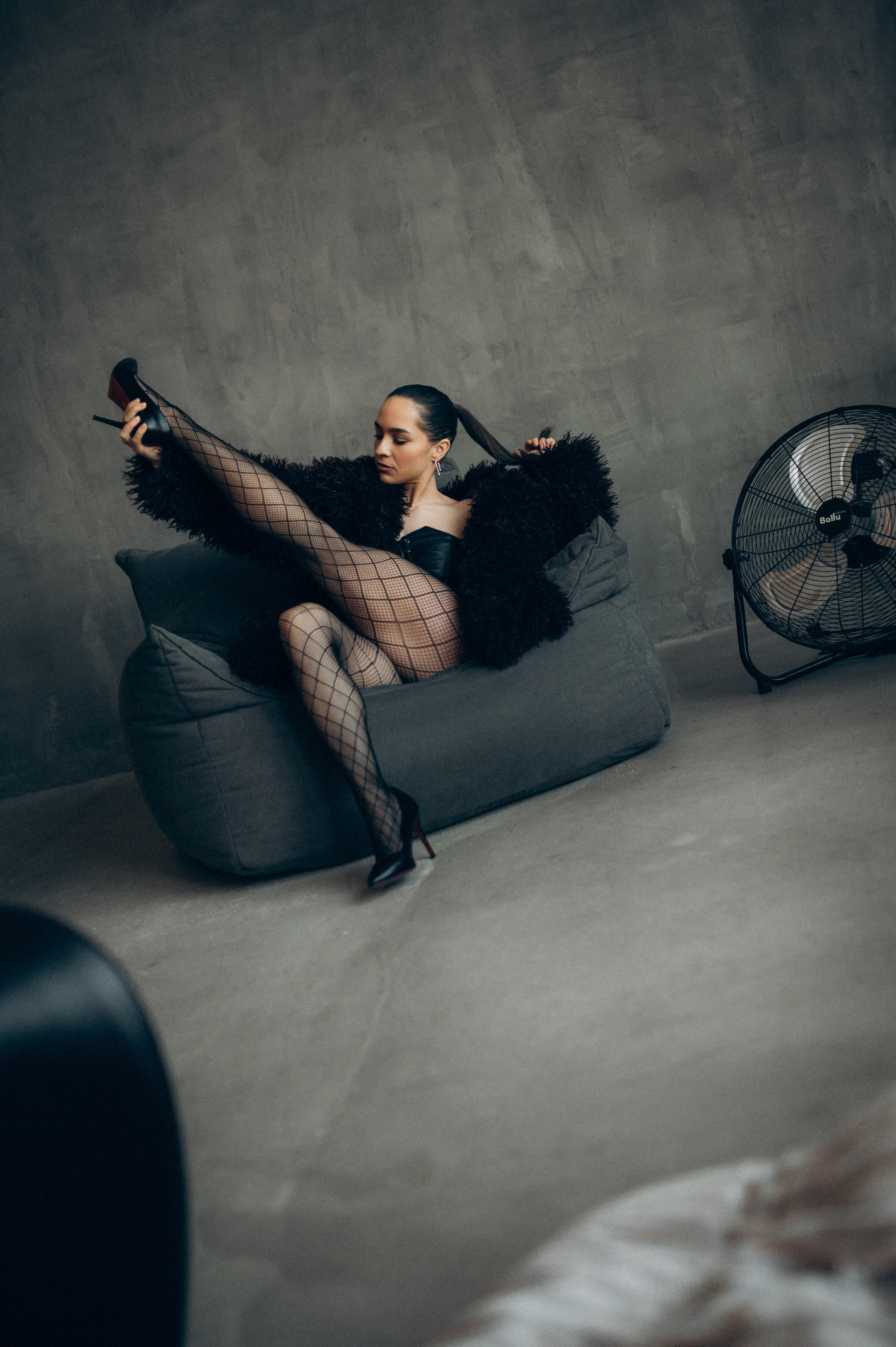 Дерзкая фотосессия в студии. Фотограф Алексин, Тула