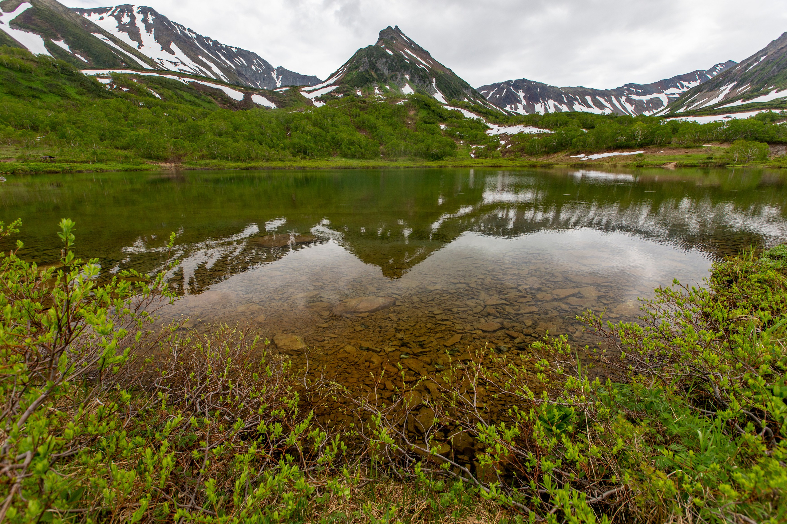 Горный массив Вачкажец — озёра, водопады и лёгкий трек. Время Камчатки: чтобы найти свой путь, нужно скорость умножить на время