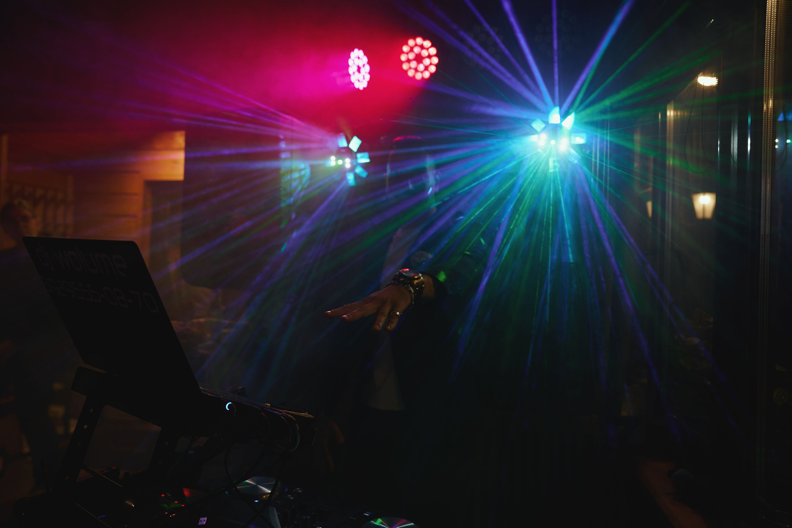 Свадьба Николая и Ирины в Золотом сазане, большая беседка