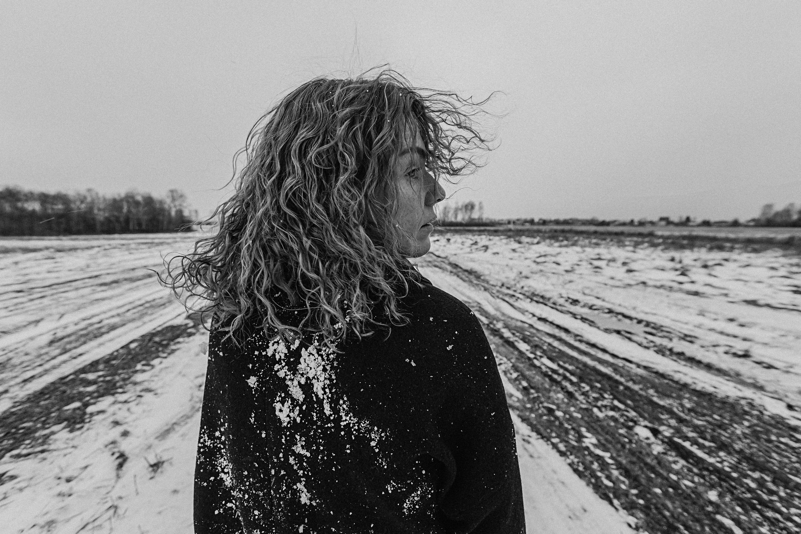 Меланхолия (поле). Семейный фотограф Тюмень, фотограф на роды Салмина Мария