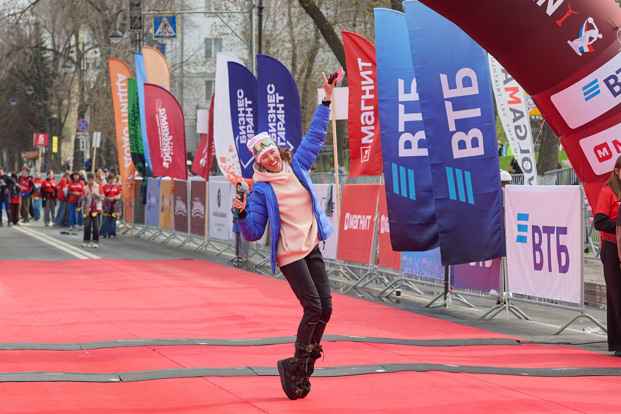 Самарский космический полумарафон 2026 (с командой ВТБ). Фотограф в Самаре