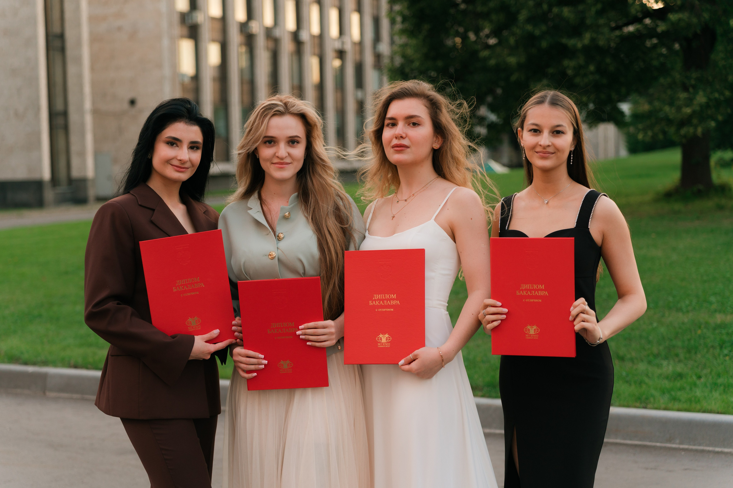Вручение дипломов МЭО МГИМО / репортаж. Фоттéтика / фотоагентство в москве / фотограф москва
