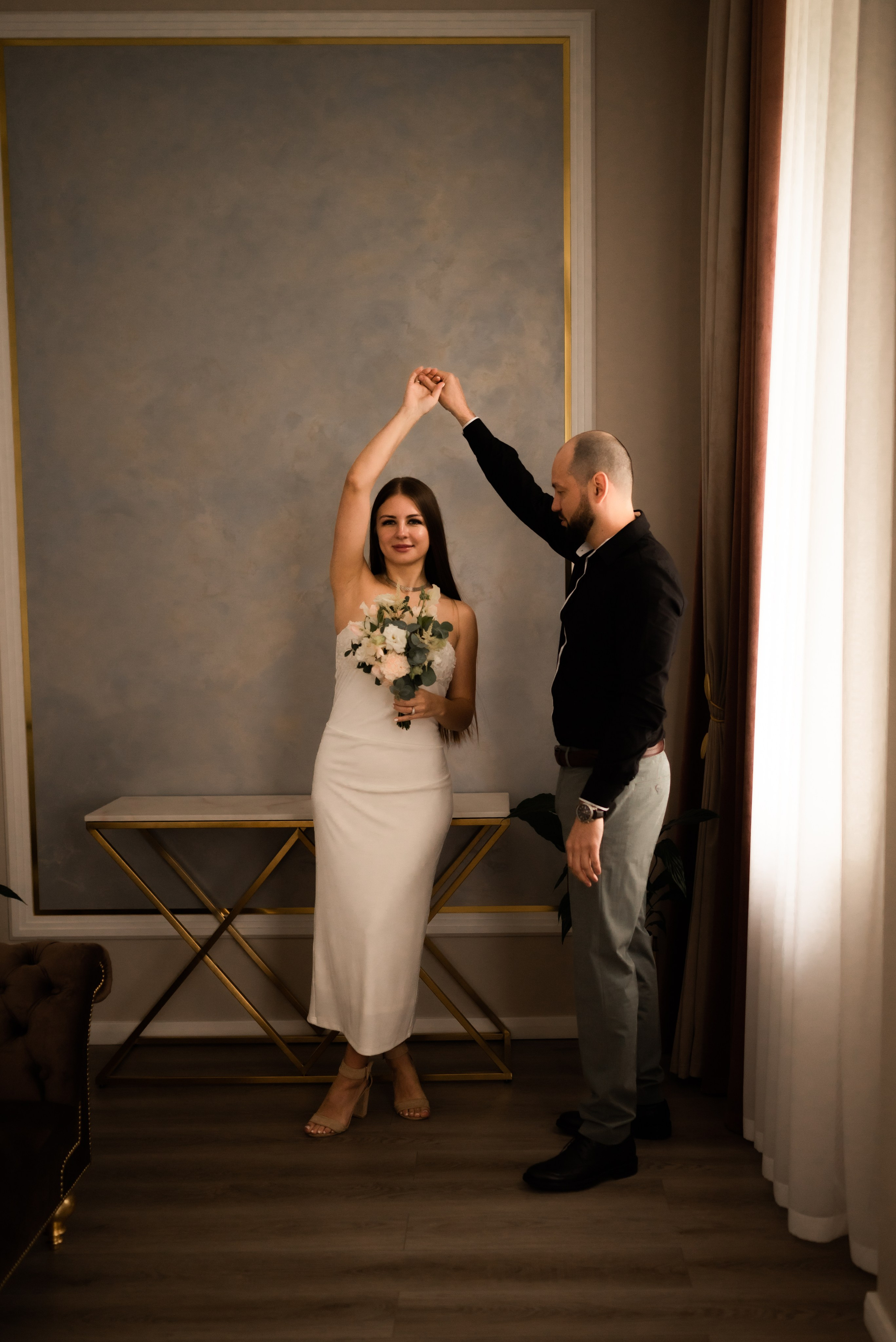 Камерная свадьба в ЗАГСе Текстильщики и в студии. Фотограф Ксения Огородова портфолио