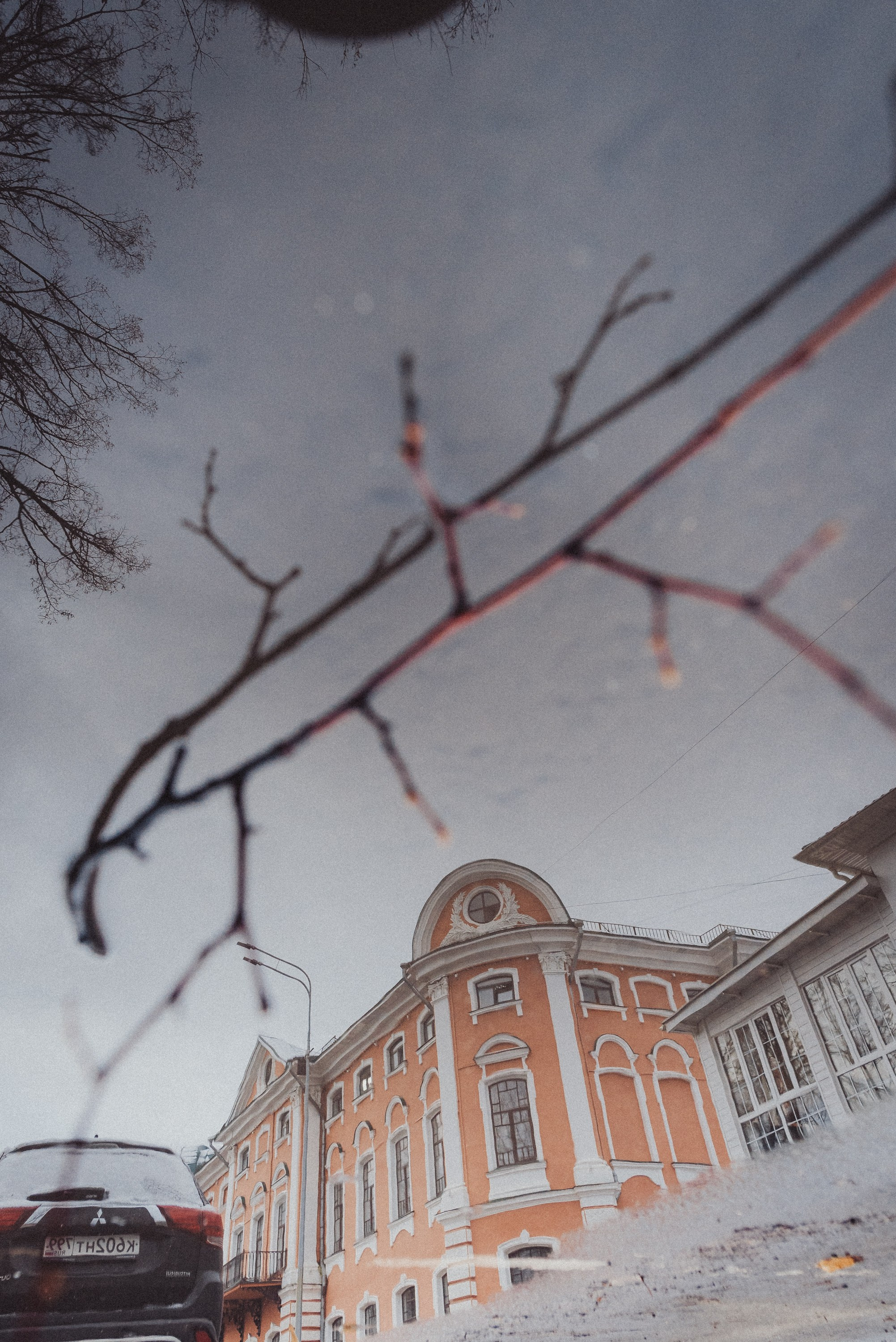 Проект #улицыгорода. Ярославль, площадь Челюскинцев. Документальный фотограф Илья Тихановский