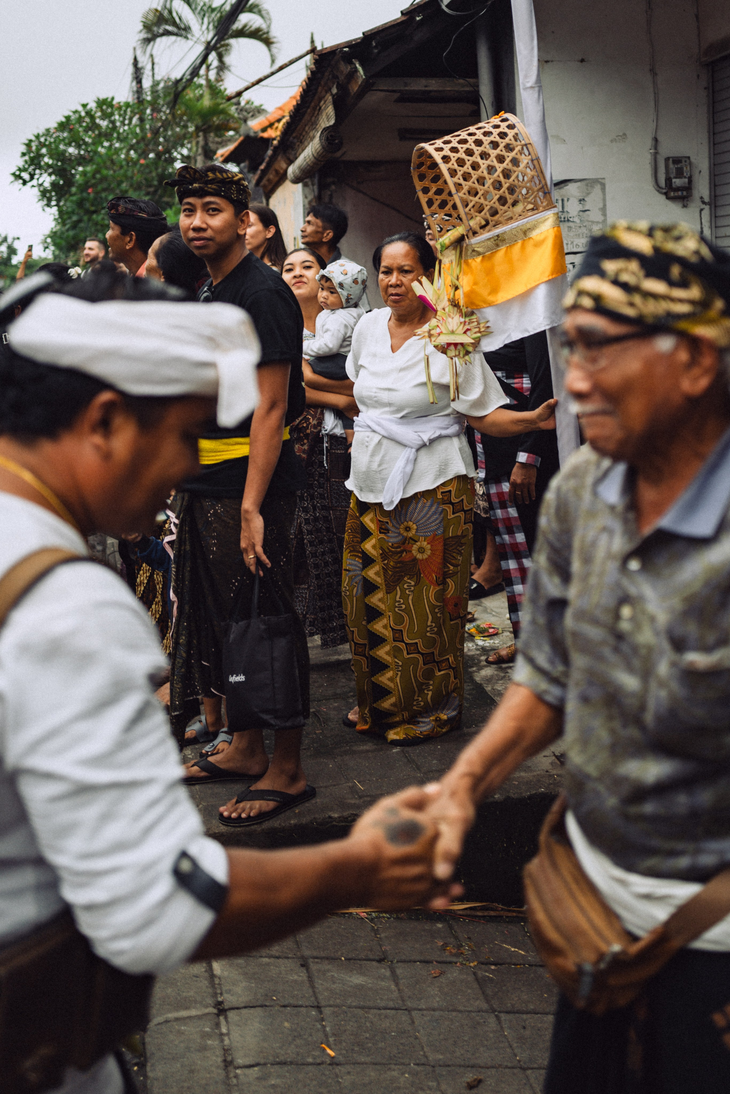 Street. Если ты на Земле — звони
