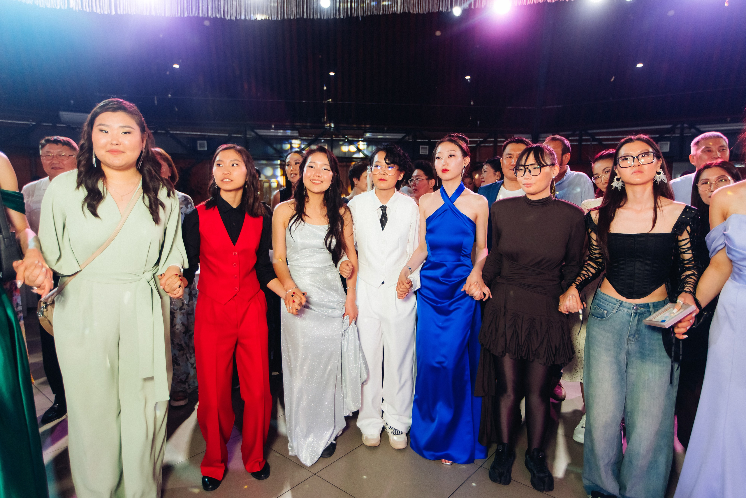 Выпускной вечер. 49 школа. Баран на корове. Свадебный и семейный фотограф в Улан-Удэ