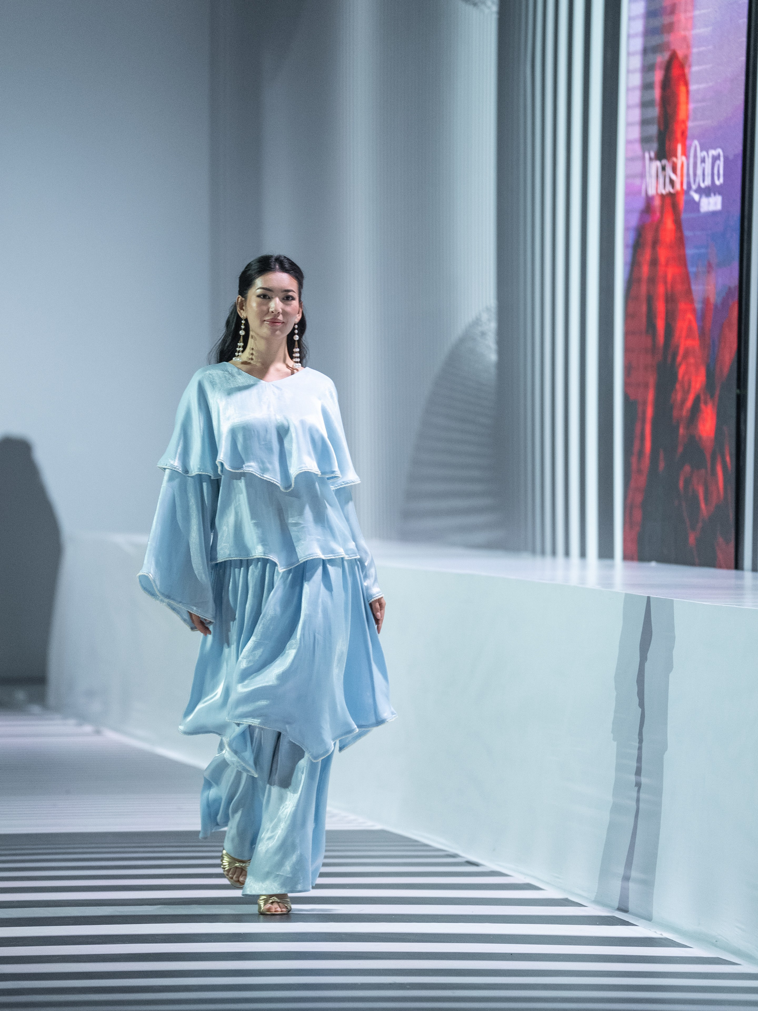 Brand AINASH QARA. Сайт Алматинского НЮ АРТ, будуар и фэшн фотографа Дениса Карпенко