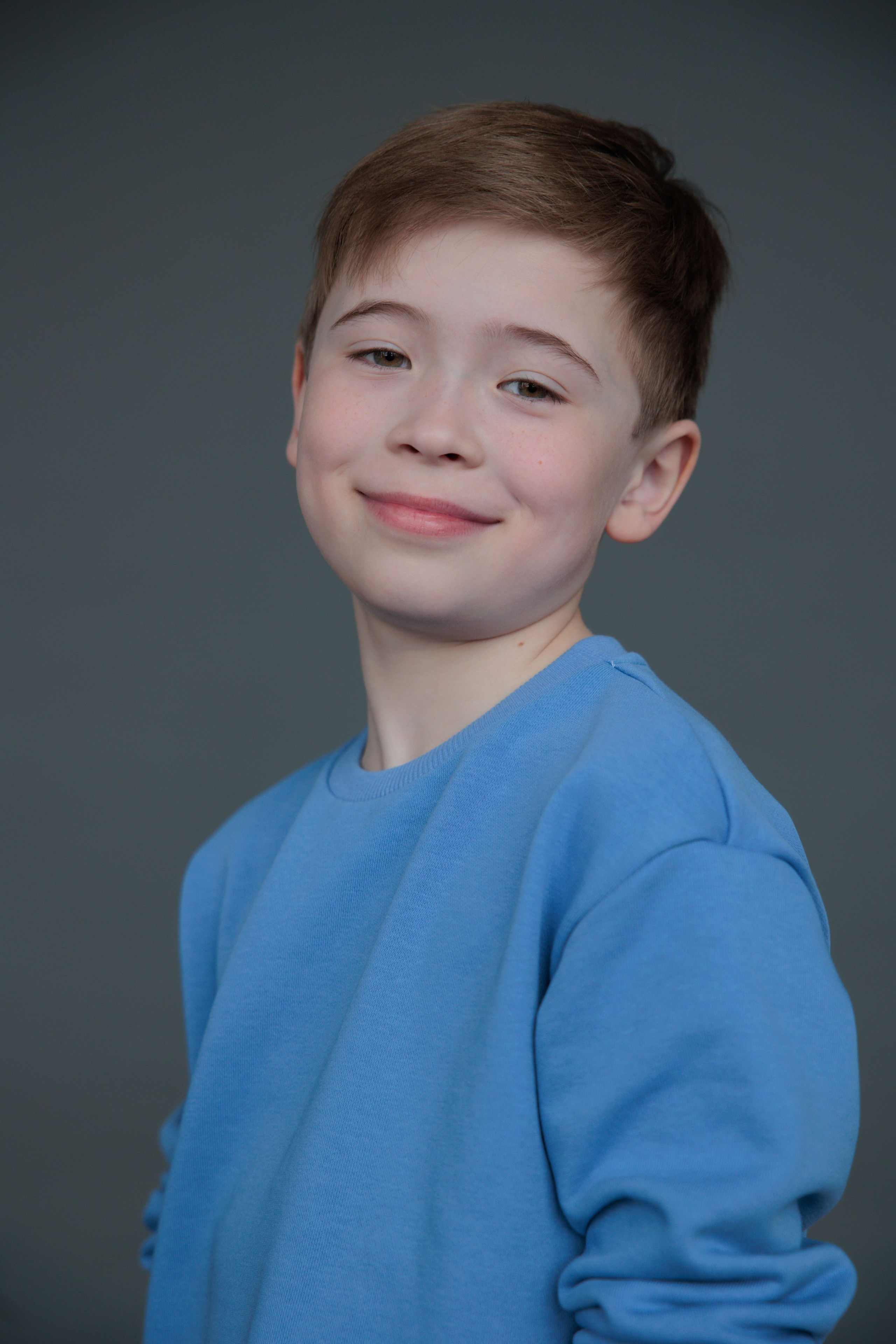 КИРИЛЛ. Я фотограф из Москвы к Вашим услугам