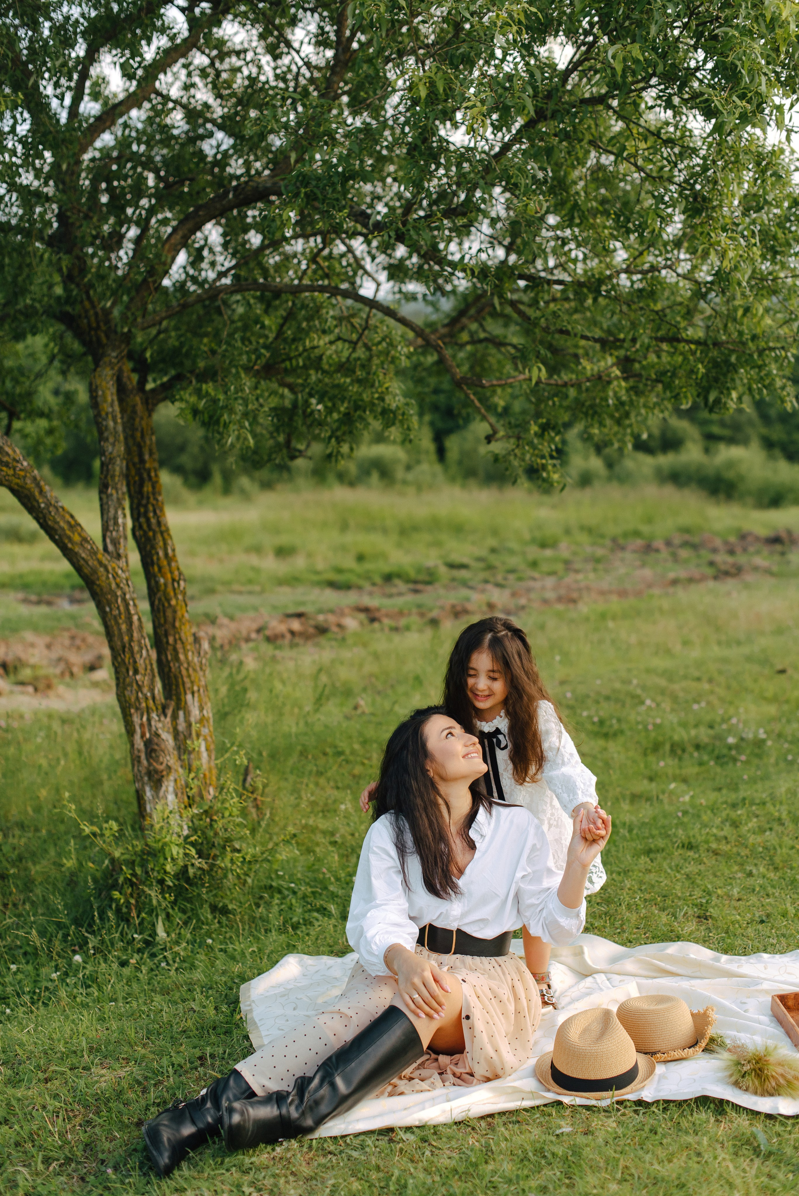 НА ЗЕЛЕНОМ ПОЛЕ. Шашкова Вероника / Свадебный и семейный фотограф Москва и Ярославль