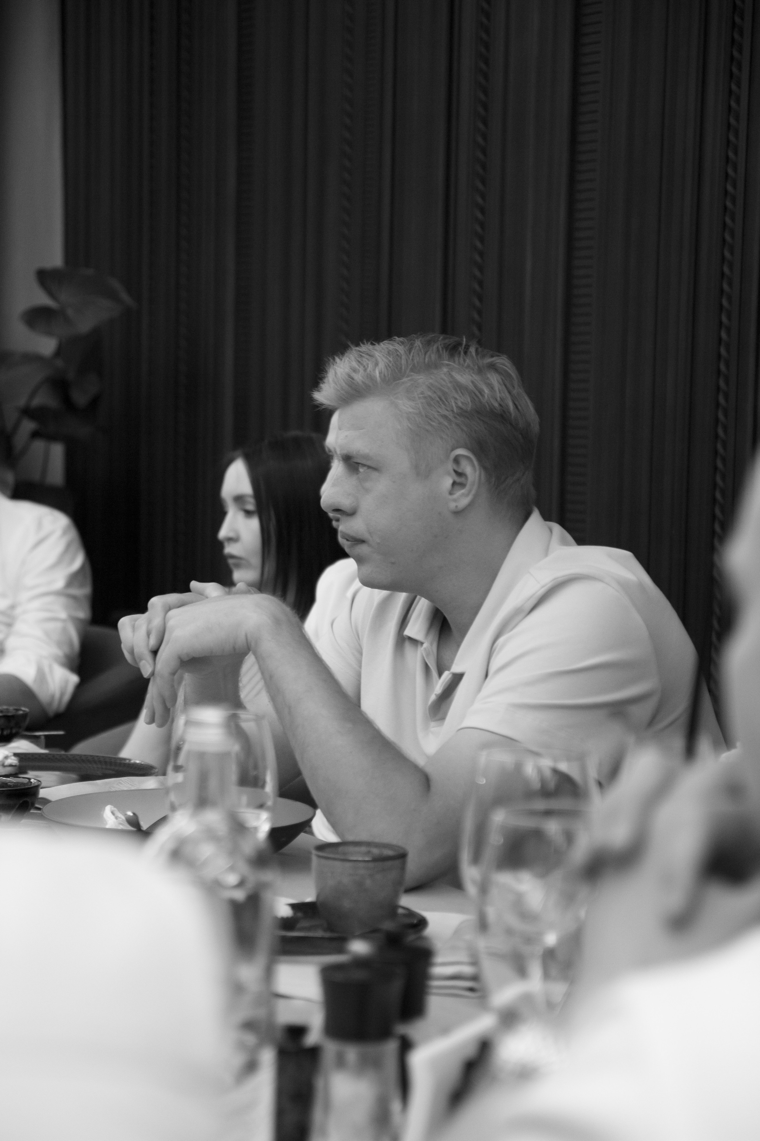 Бизнес-завтрак Германа Гаврилова. Фотограф Москва — личные фотосессии, лавстори в студии