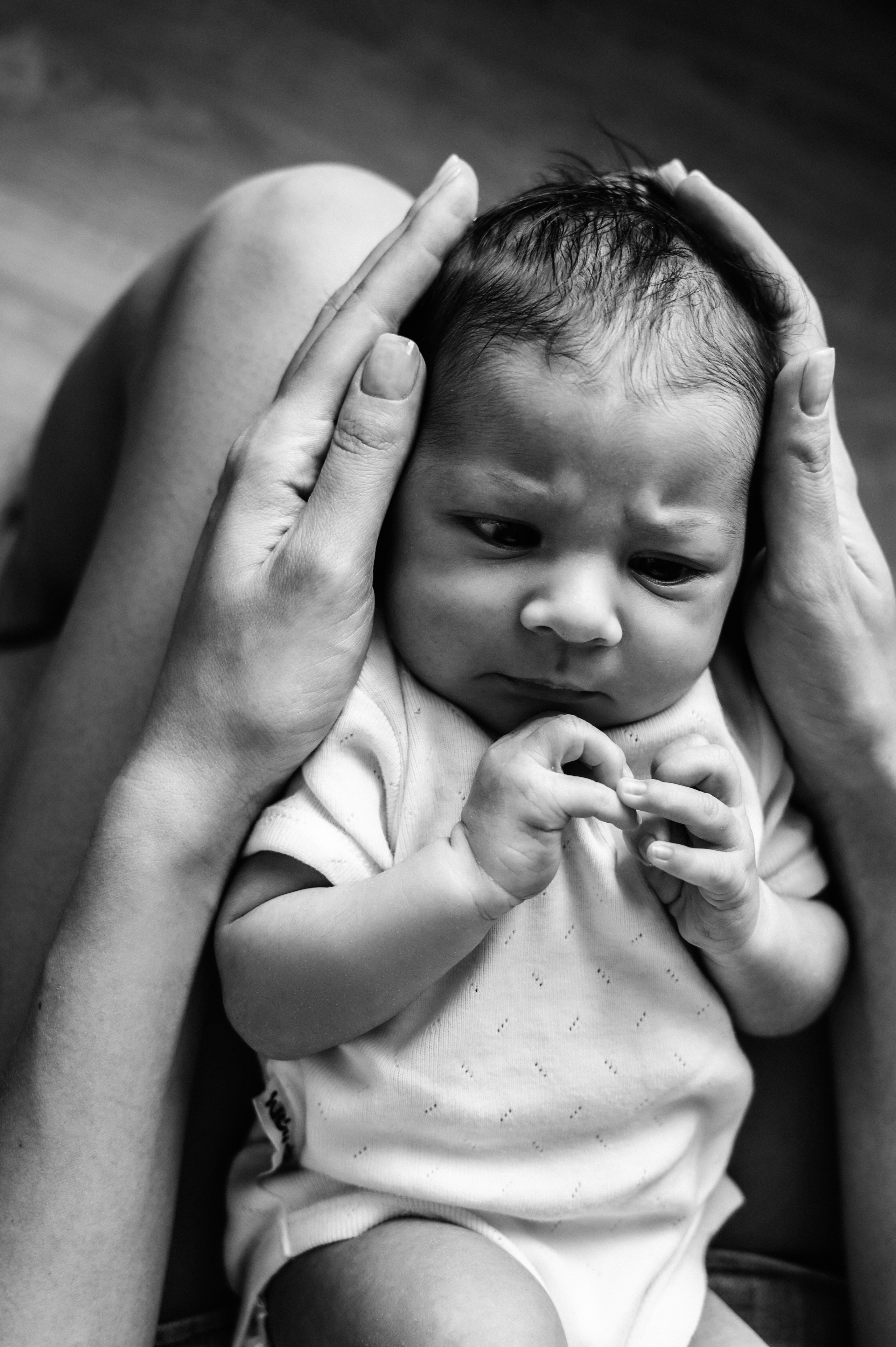 Черно белые фото. Фотограф новорожденных малышей в Санкт-Петербурге