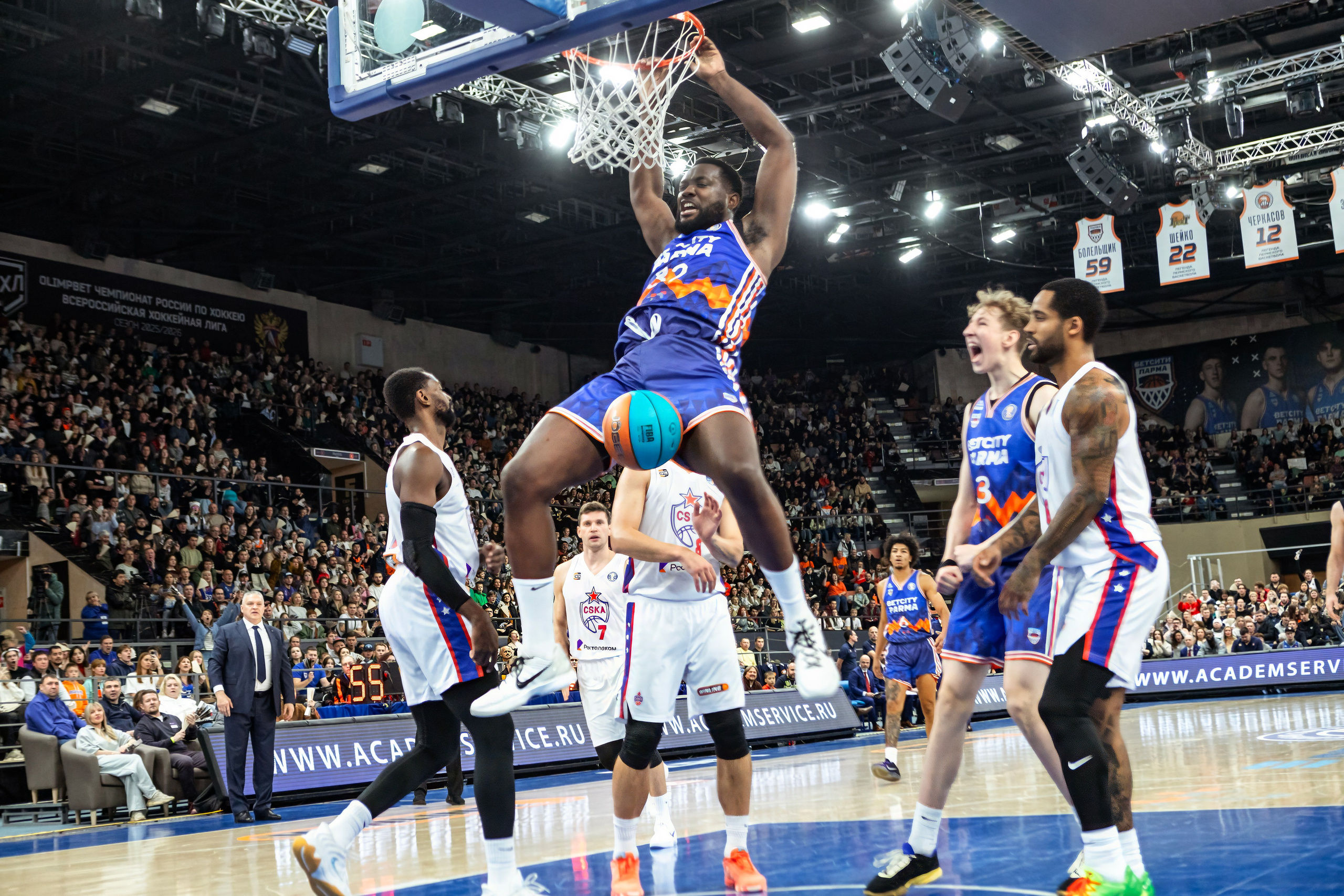 Баскетбол профессиональный. Репортажный и спортивный фотограф в г. Пермь Зильберг Павел