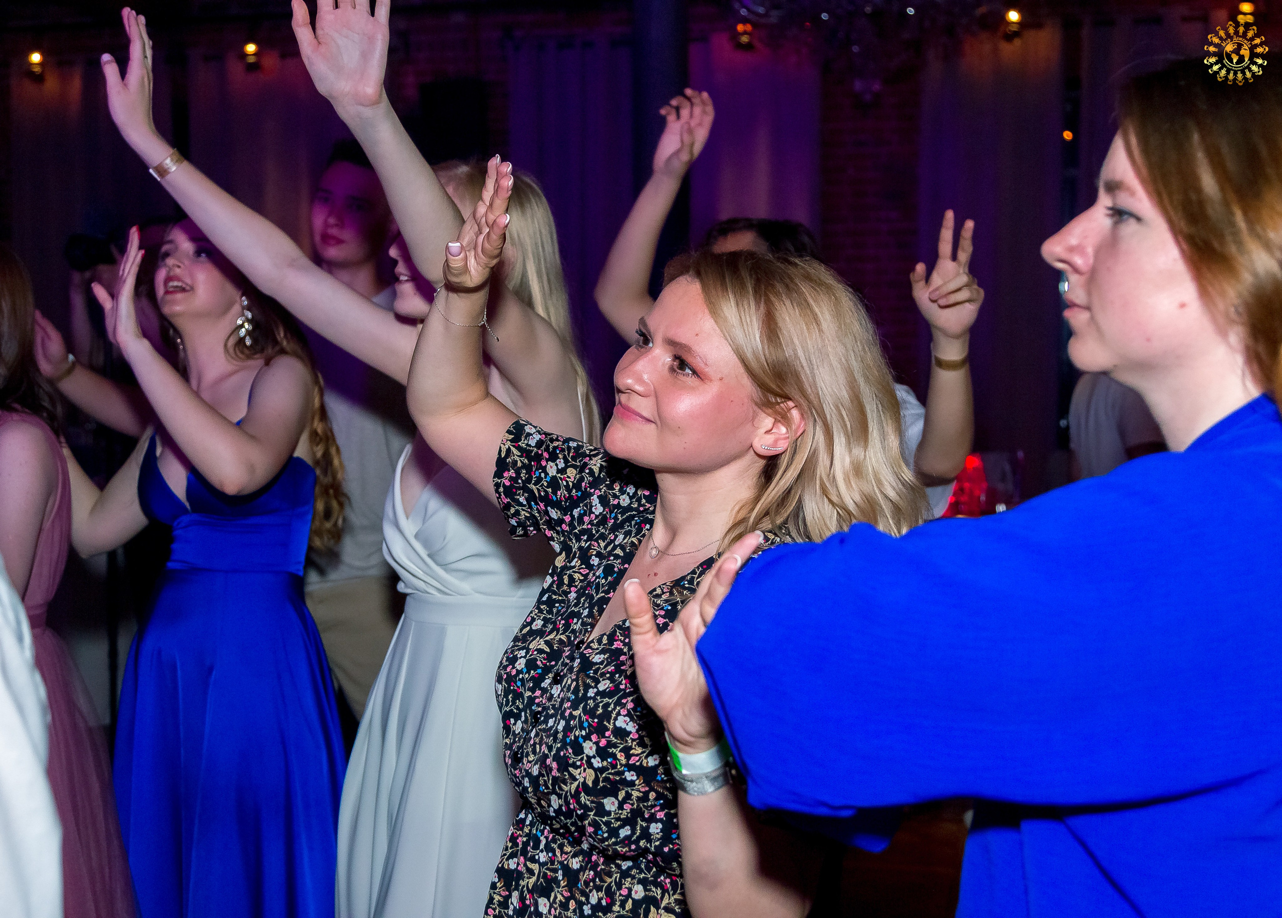 Выпускной 2023 (11-е классы) клуб «Джаггер», Москва. Репортажная съемка в Москве и области. Анималистика