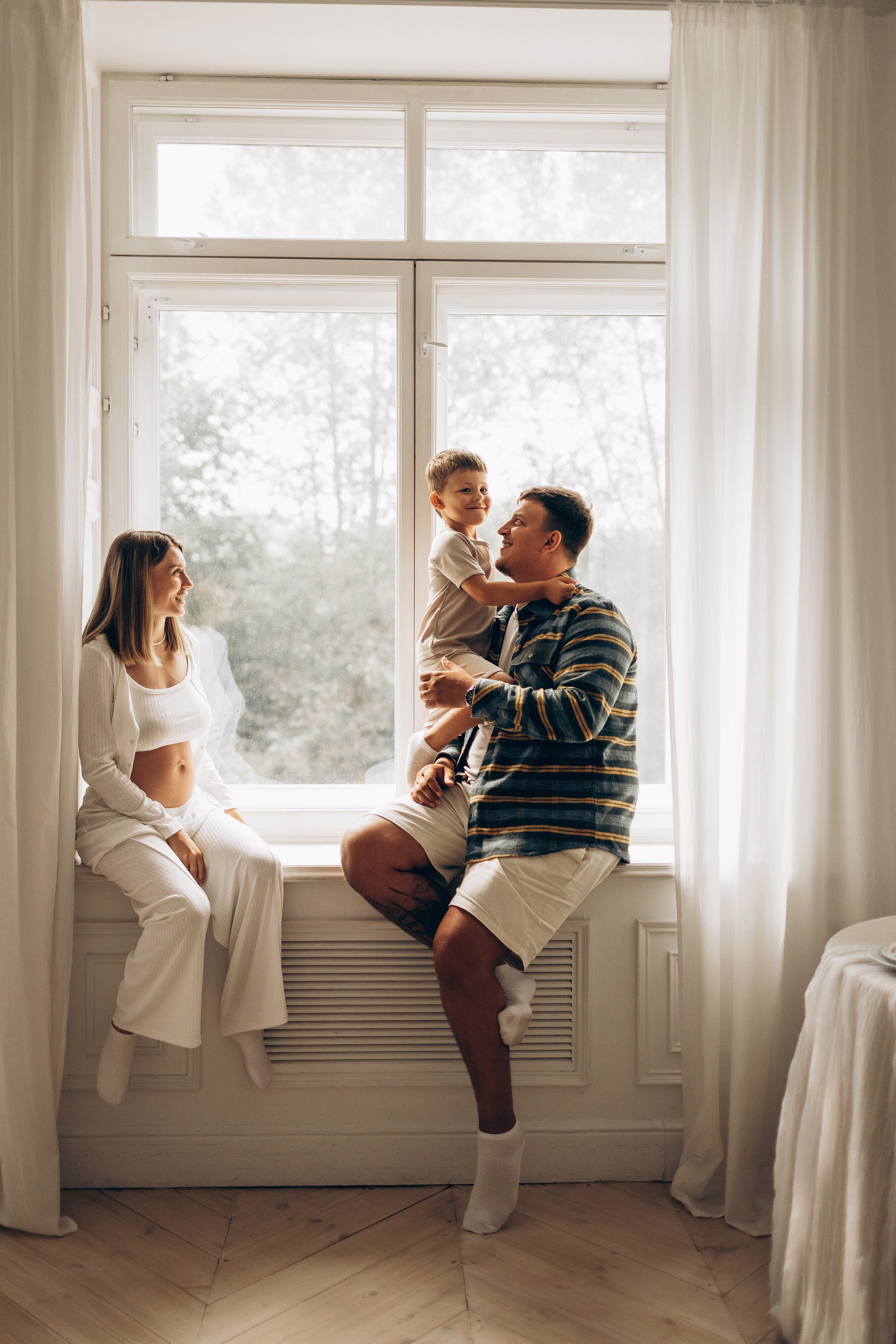 Семейная фотосессия в студии. Семейная съемка — это красивый способ признаться своей семье в любви