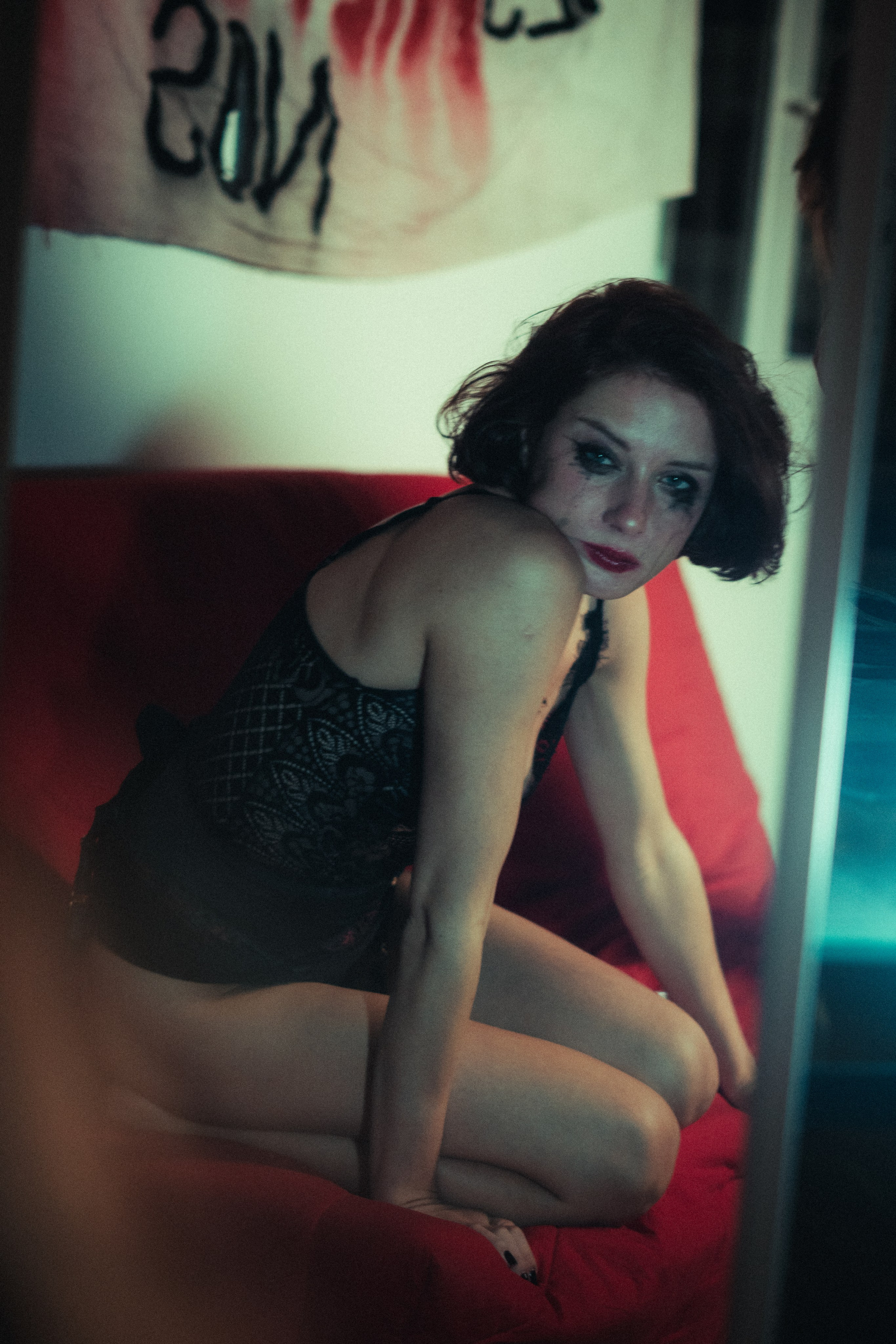 Des millions pour vos bombes des miettes pour nos vies. Фотограф Париж / Photographer Paris