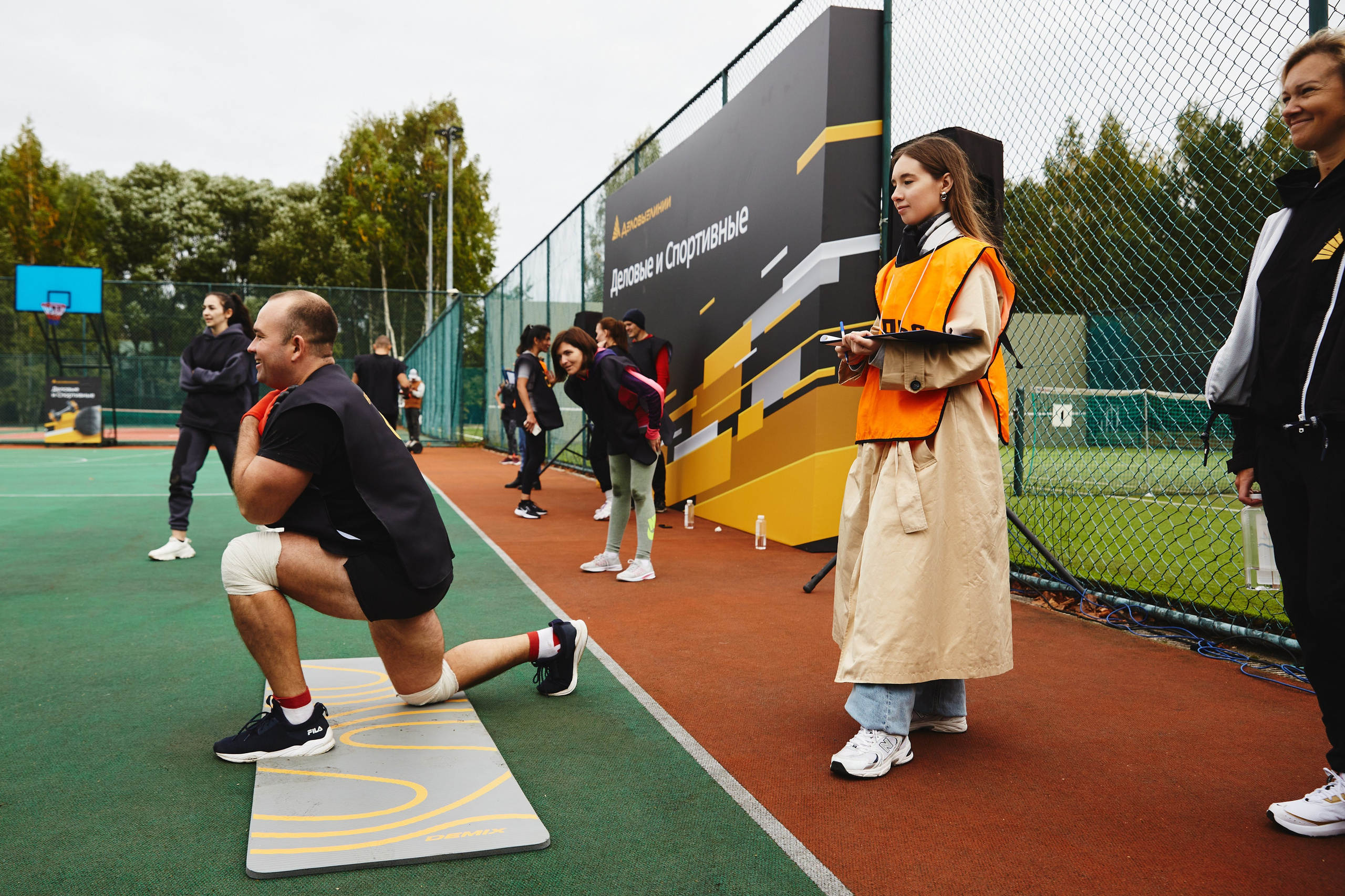 Фотограф на тимбилдинг: спортивное командообразование за городом. КонТайм: профессиональная съемка для организаций