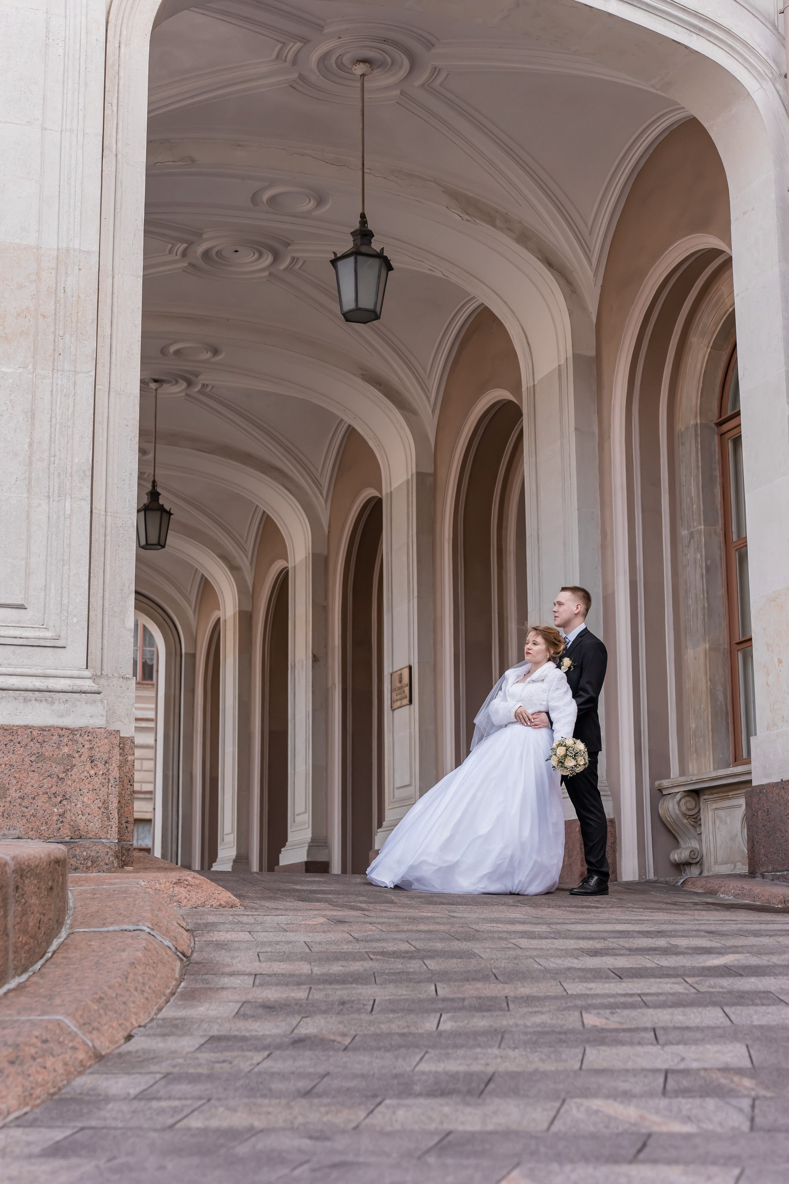 Бронируйте дату свадьбы заранее и гарантируйте себе лучшего фотографа на этот важный день. Наша команда сделает вашу свадебную съемку незабываемой!