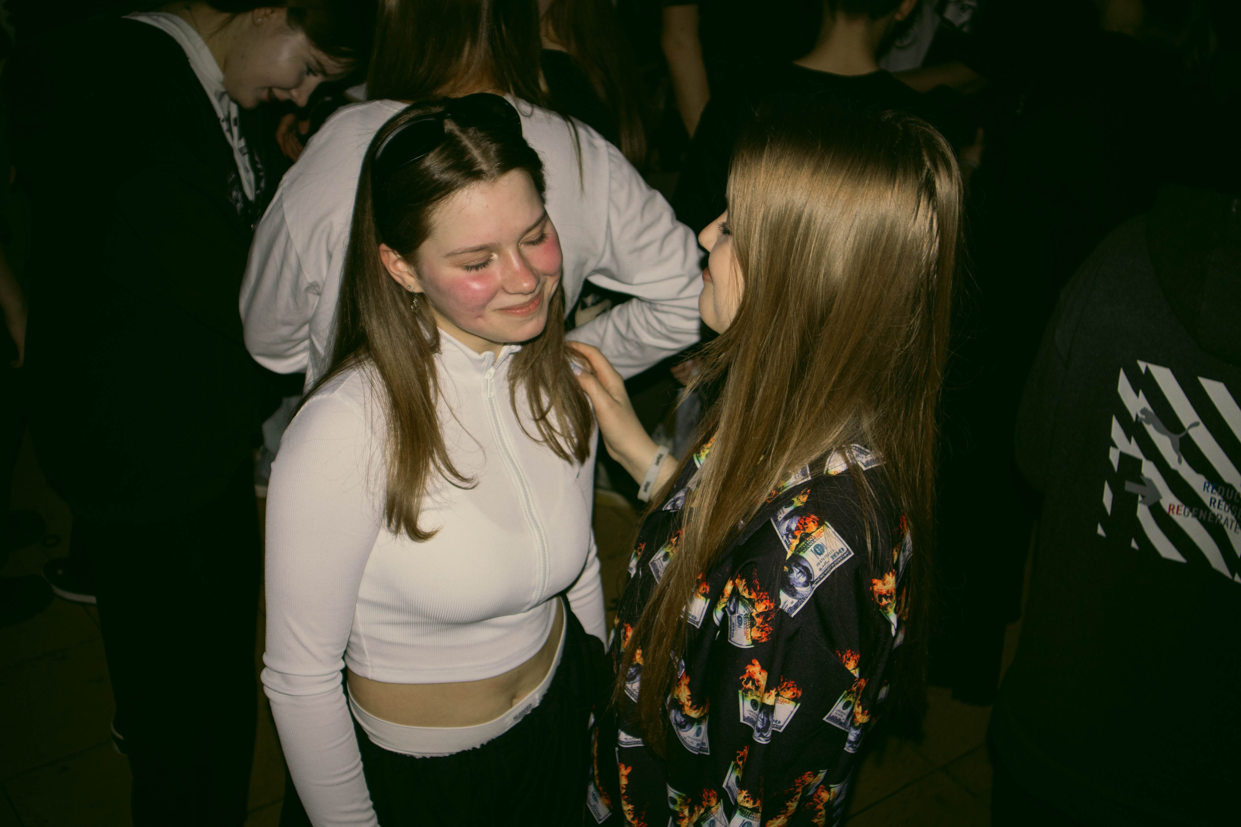 MOSHPIT. Фотограф и видеограф в Бугульме Аня Трутнева