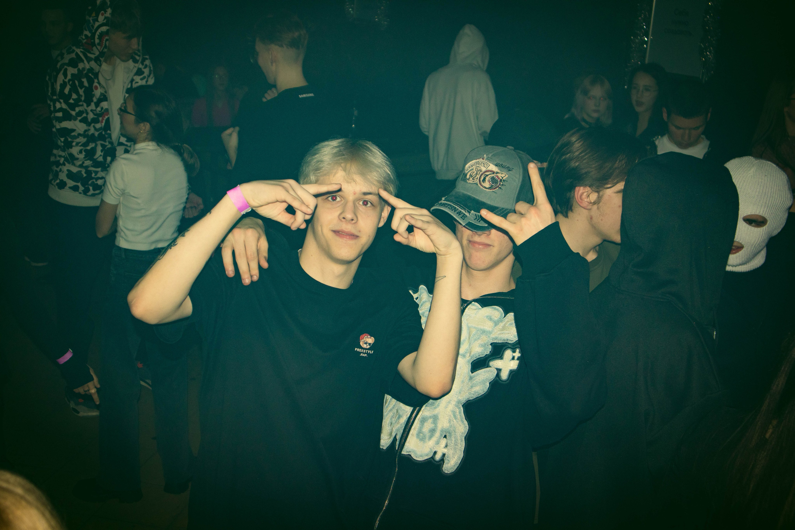 MOSHPIT. Фотограф и видеограф в Бугульме Аня Трутнева