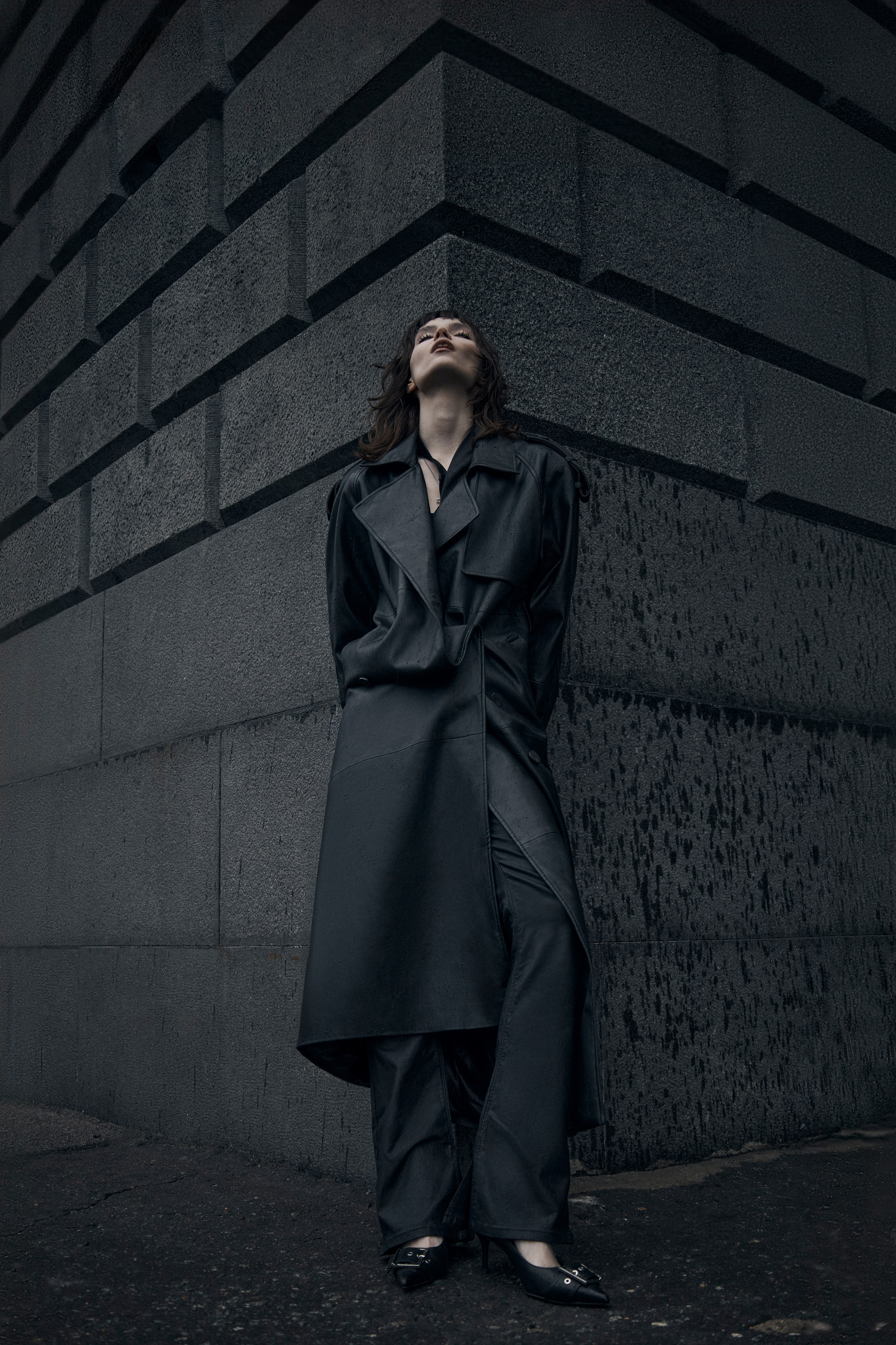 City ​​shadows. Jonyiti