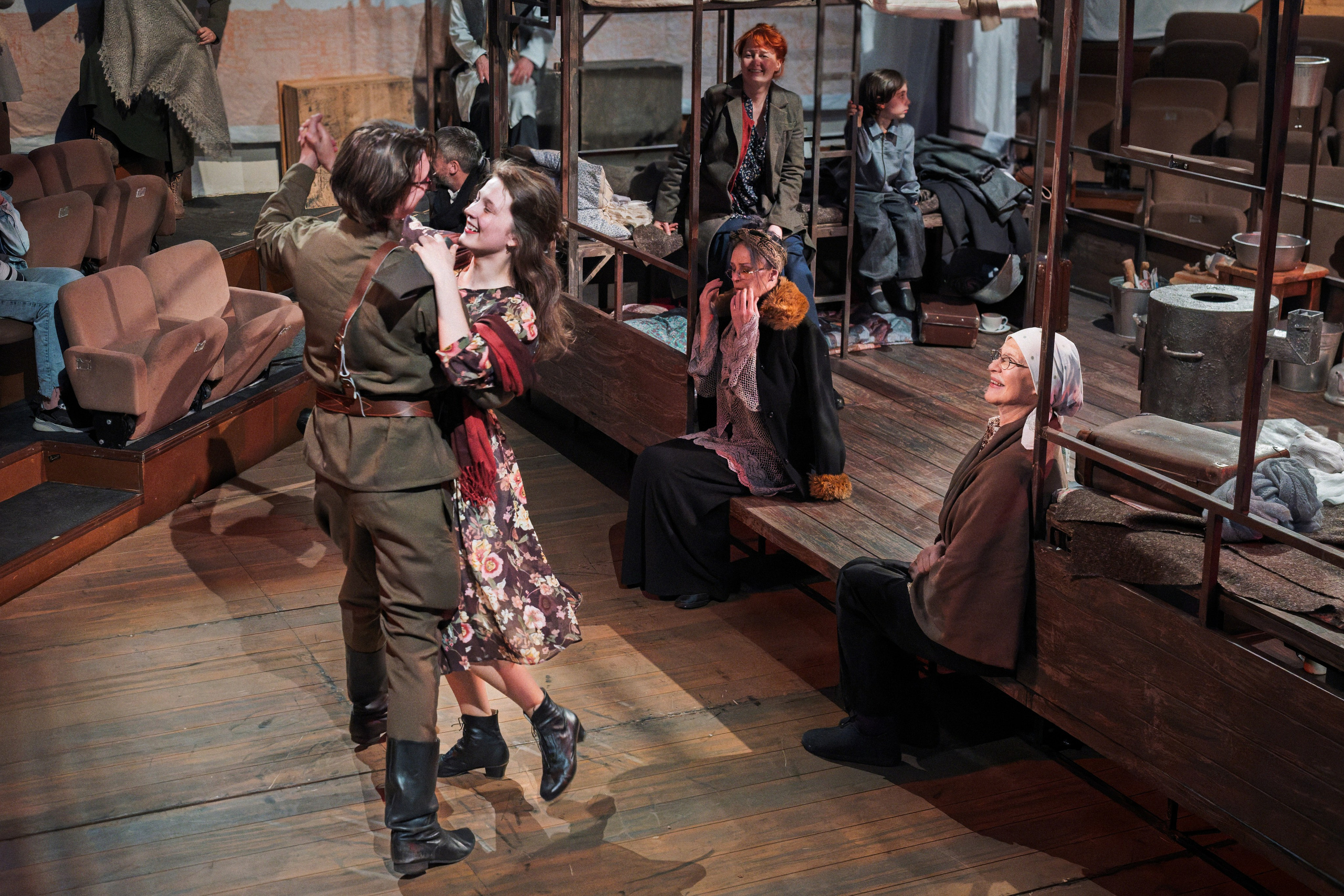 Театр Сфера: Эшелон. Сайт фотографа Сергея Абрамова