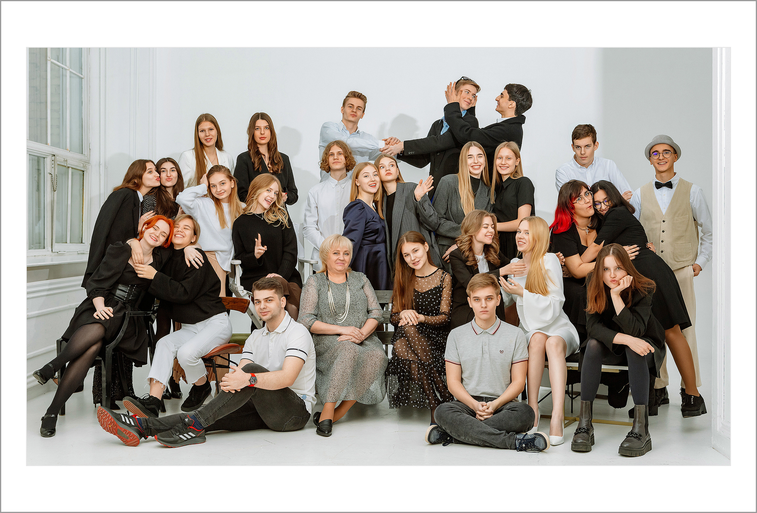 Фотокнига с единой вёрсткой. Классный фотограф, по мнению школьников