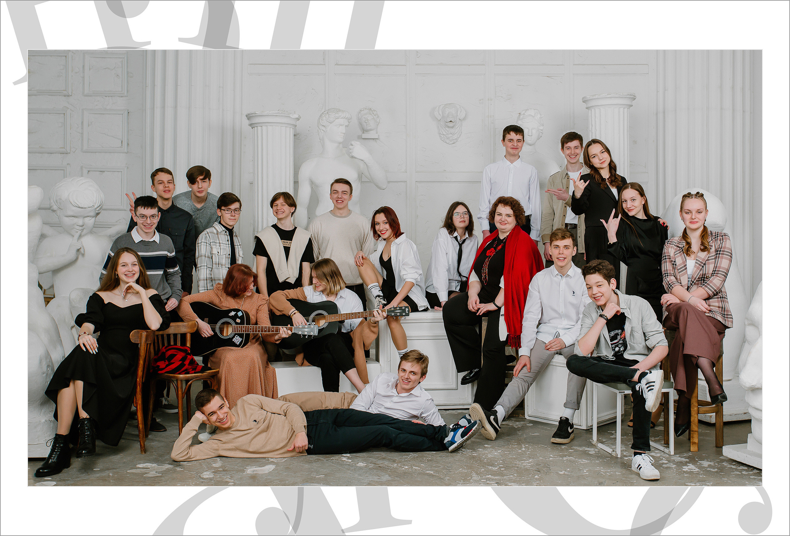 Персональная книга для старших классов. Классный фотограф, по мнению школьников