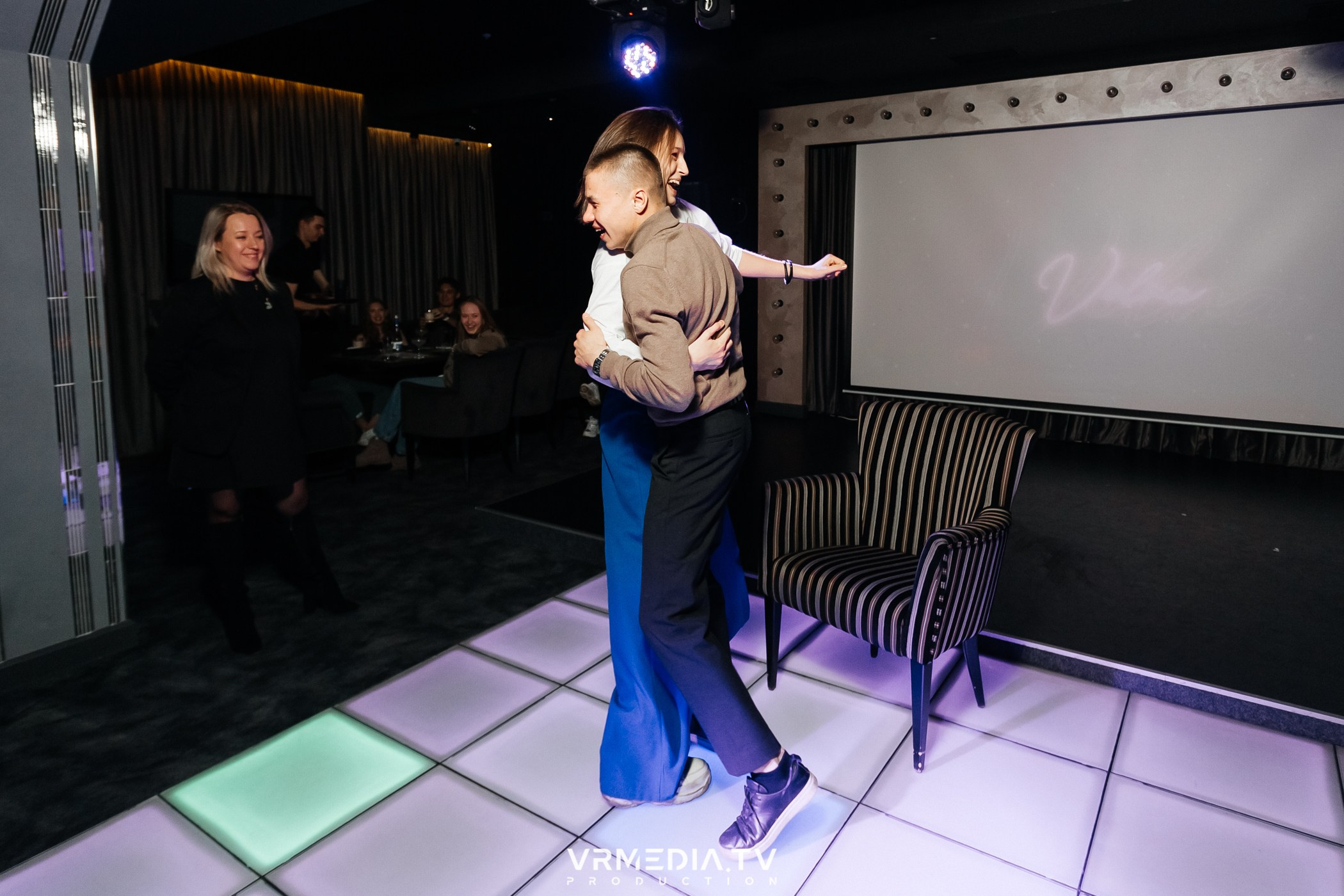 Выходные в караоке-баре «Volna»