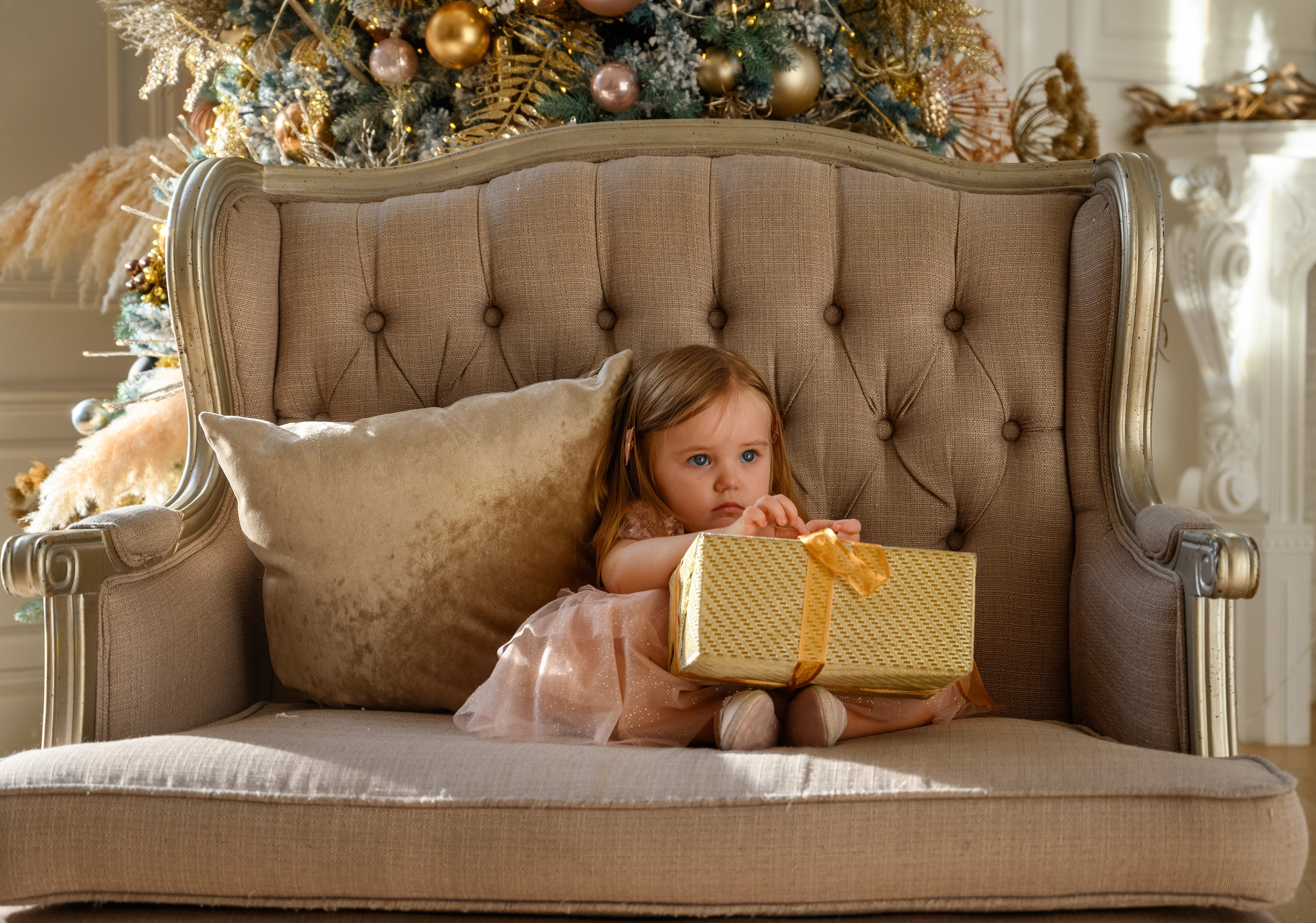Свадебный фотограф, свадебный фотограф в Москве, свадебный фотограф в ресторан, фотограф на свадьбу, фотограф в ЗАГС, фотограф на венчание, фотограф, семейный фотограф, свадебный альбом, печать фото, фотосессия в студии, студийная фотография, студийная фотосессия, фотограф недорого, новогодняя фотосессия, фотосессия в студии к нг, новый год, подарок на новый год