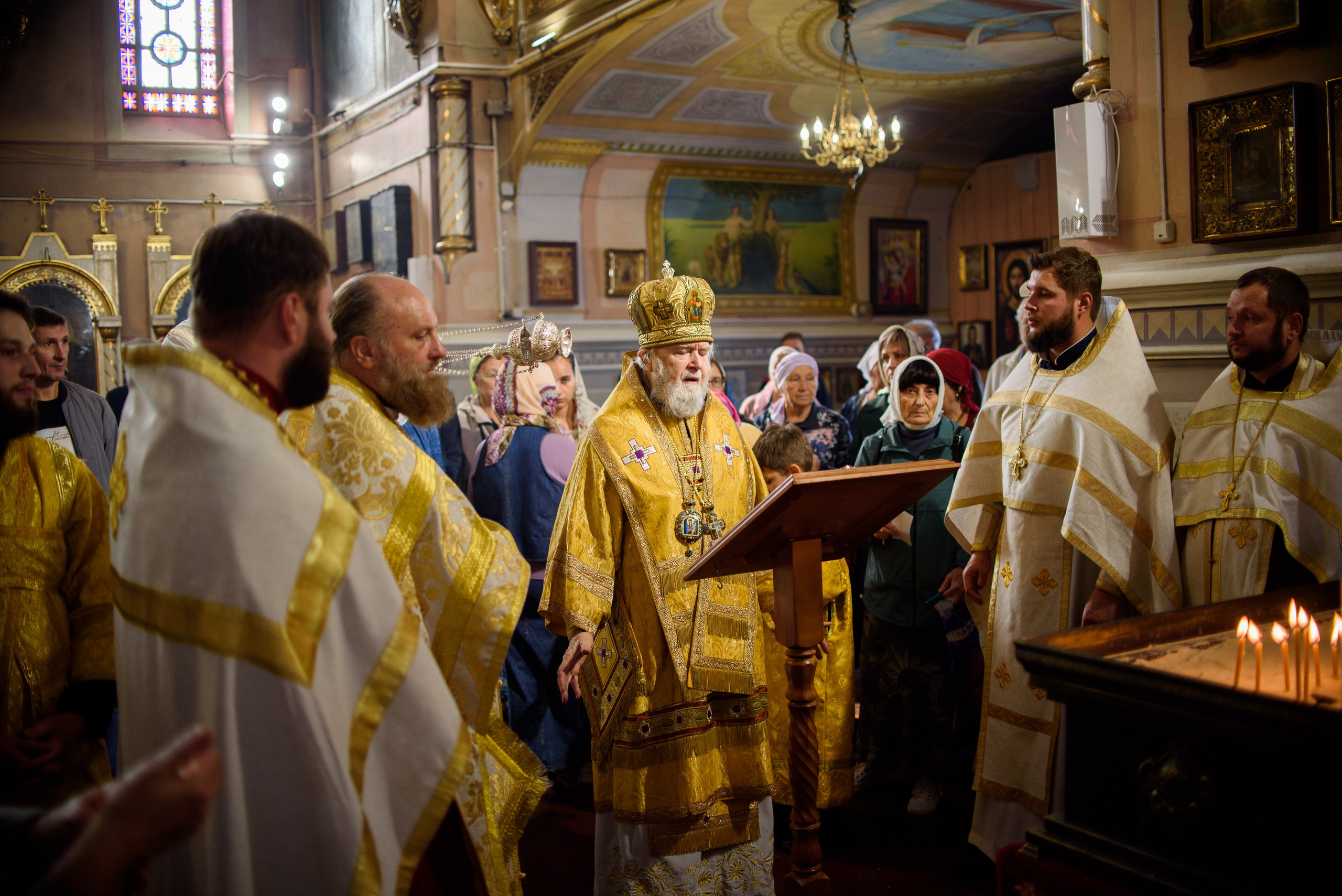 Воскресная литургия 29.10.2023. Семейный и свадебный фотограф в Феодосии и Коктебеле