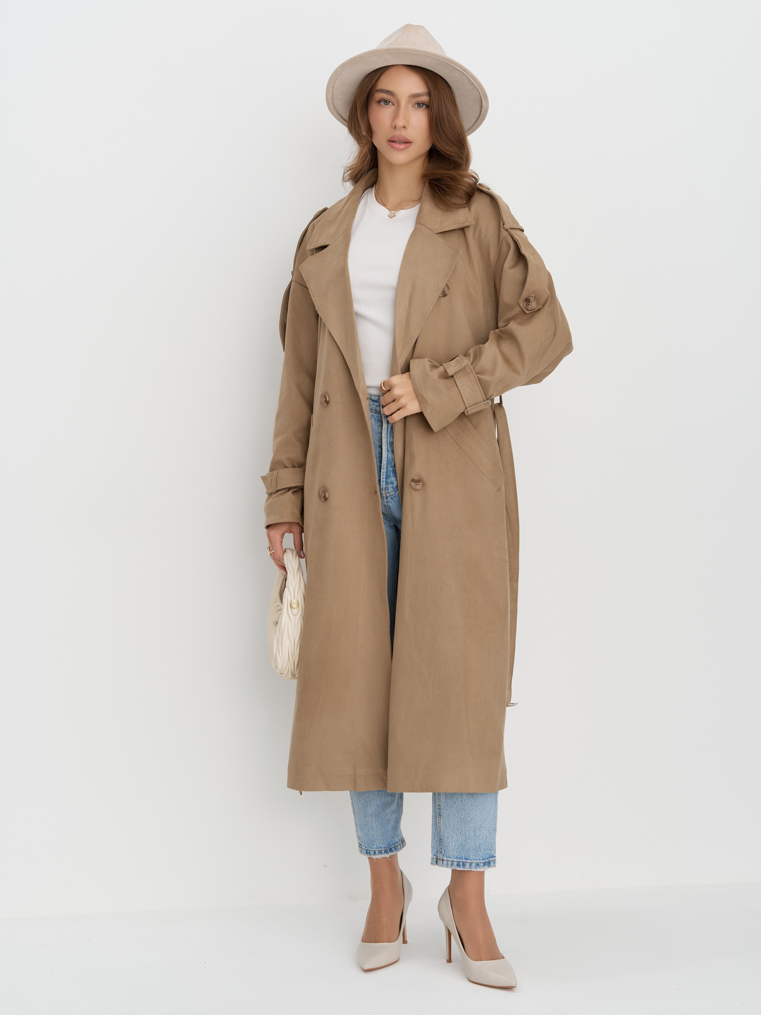 Тренчи. Фотограф для маркетплейсов в Москве