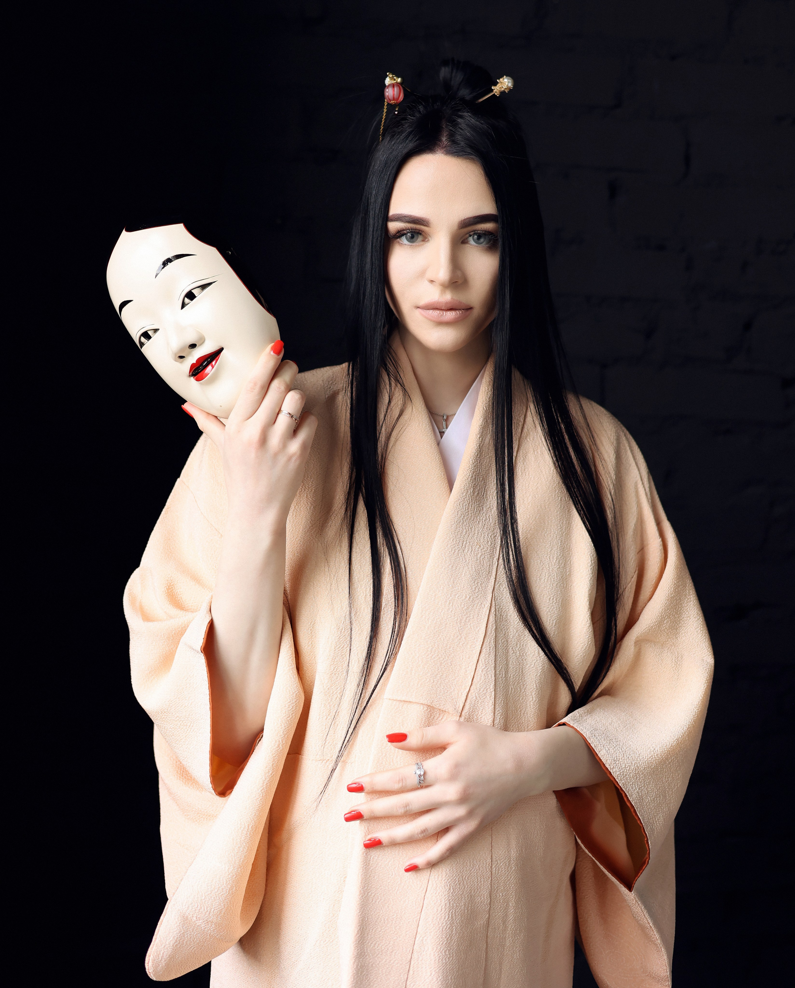 Винтажное кимоно и маска театра Но. Эксклюзивный фотограф японских сказок в Екатеринбурге