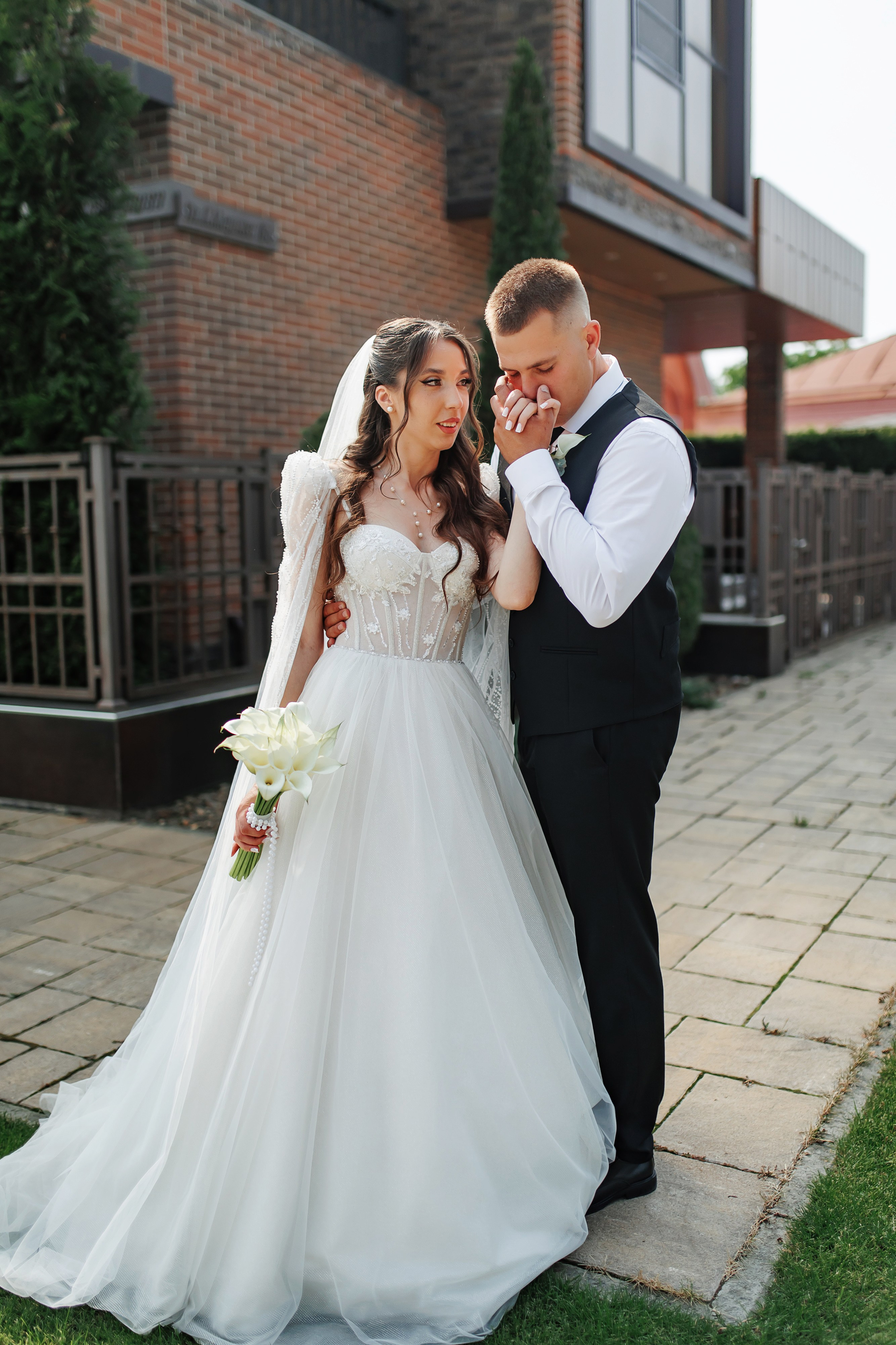 Июньская свадебная фотосессия в г. Лабинск и банкет в ресторане «Гости». Дмитрий Шевченко свадебное фото в г. Краснодар — Армавир — Лабинск